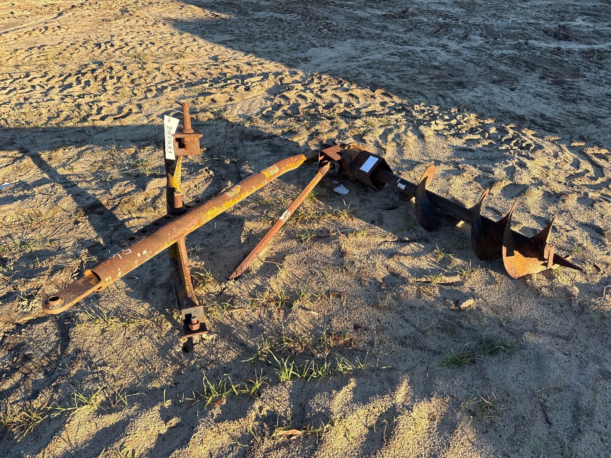 LEINBACH POST HOLE DIGGER (A63290)