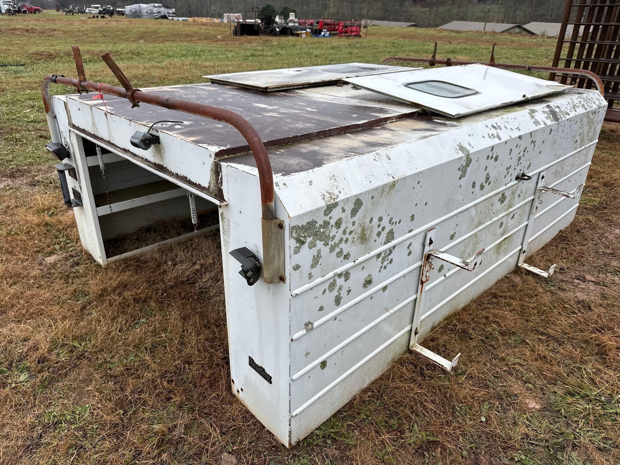 9ft Reading Utility Bed Topper (A57453)