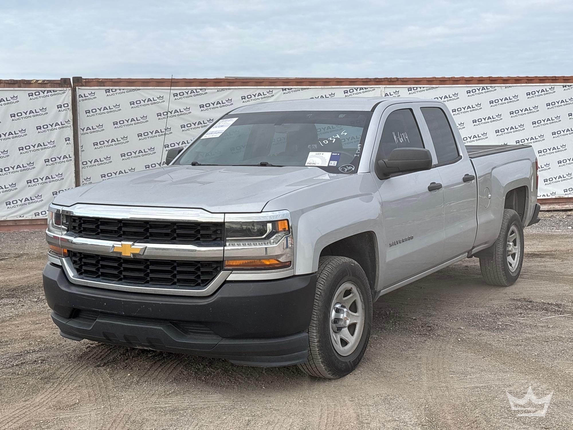 2017 Chevrolet Silverado 1500 Crew Cab Pickup Truck (A61568)