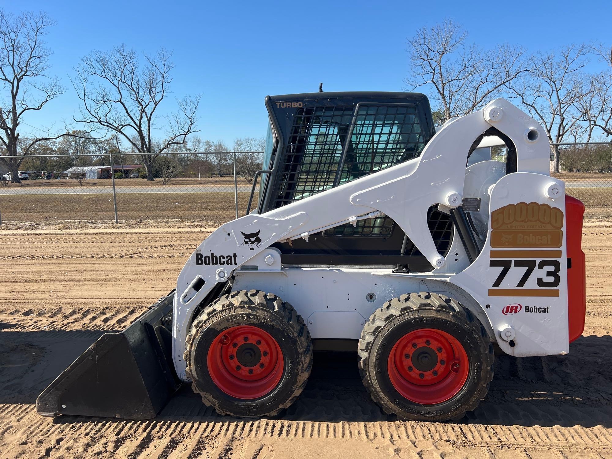 2001 BOBCAT 773 SKID STEER (A60429)