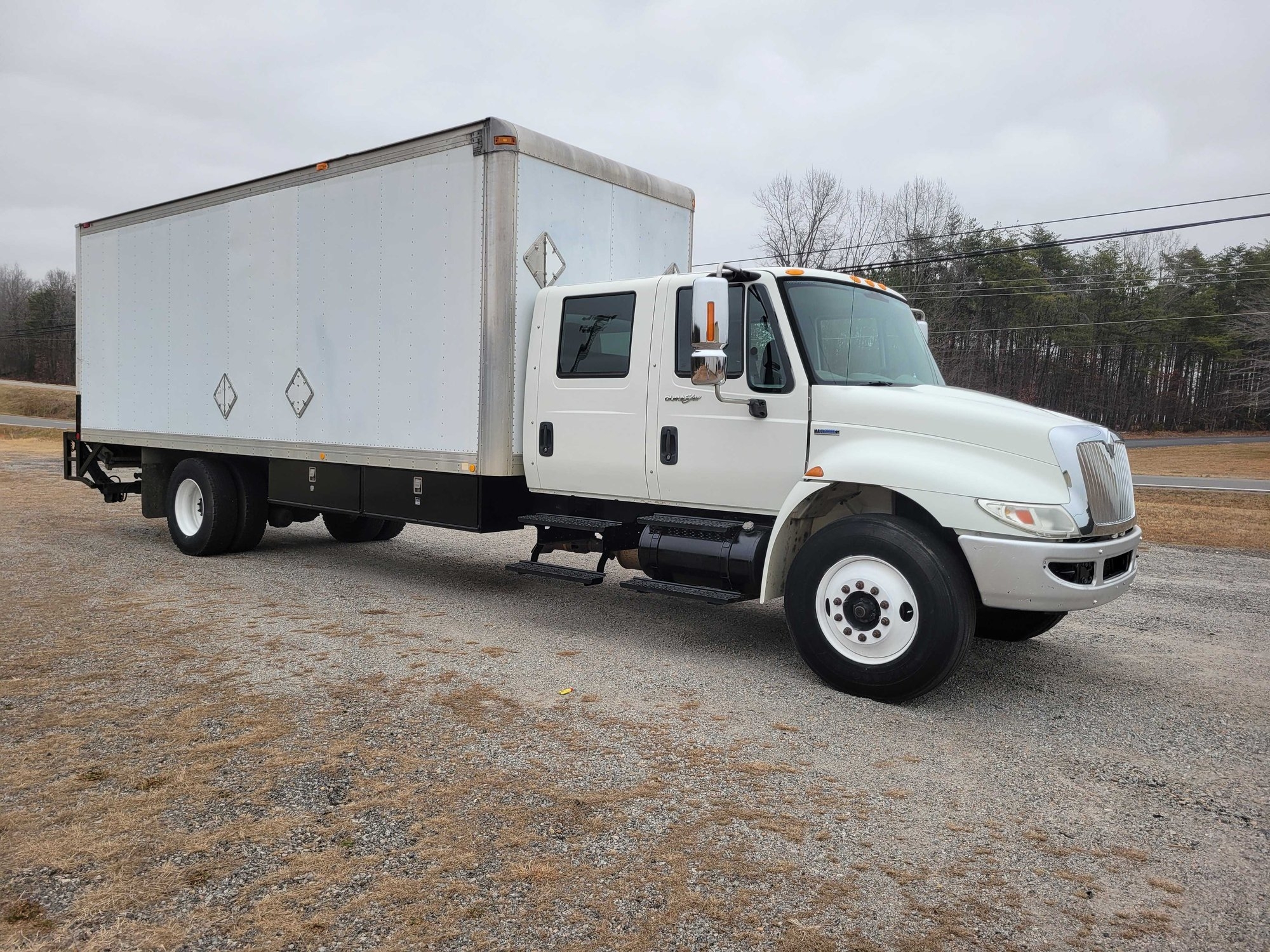 2009 International 4300 Box Truck 24' (A62613)