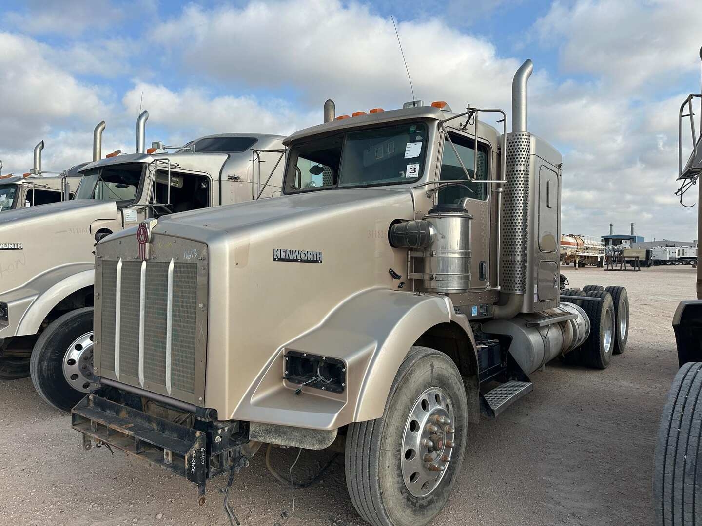 2011 KENWORTH T800 (A48992)