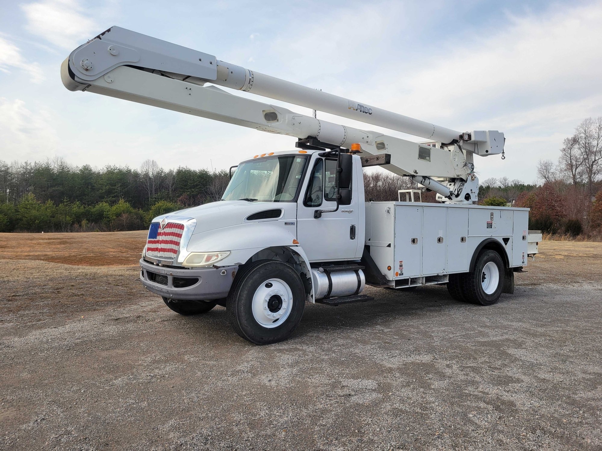 2013 International 4300 Bucket Truck 55' (A62613)