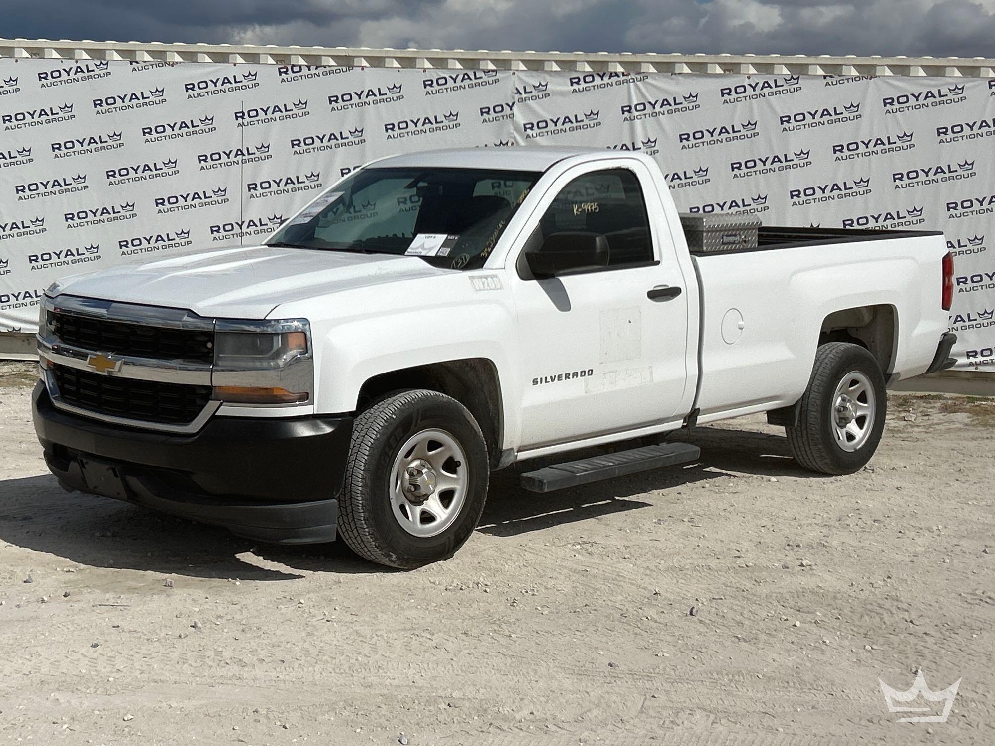 2016 Chevrolet Silverado 1500 Pickup Truck (A61573)