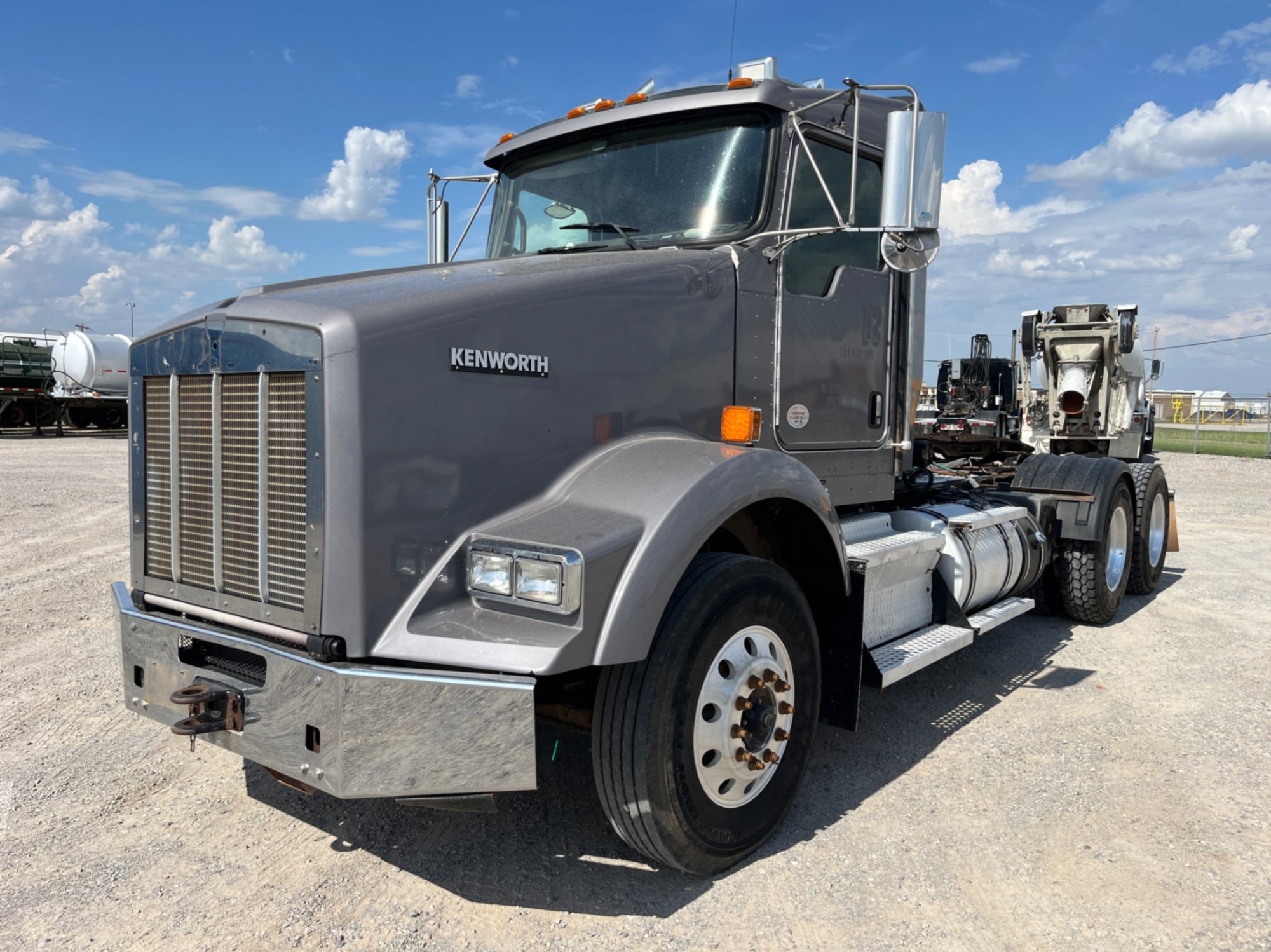 2018 KENWORTH T800 DAYCAB (A55745)