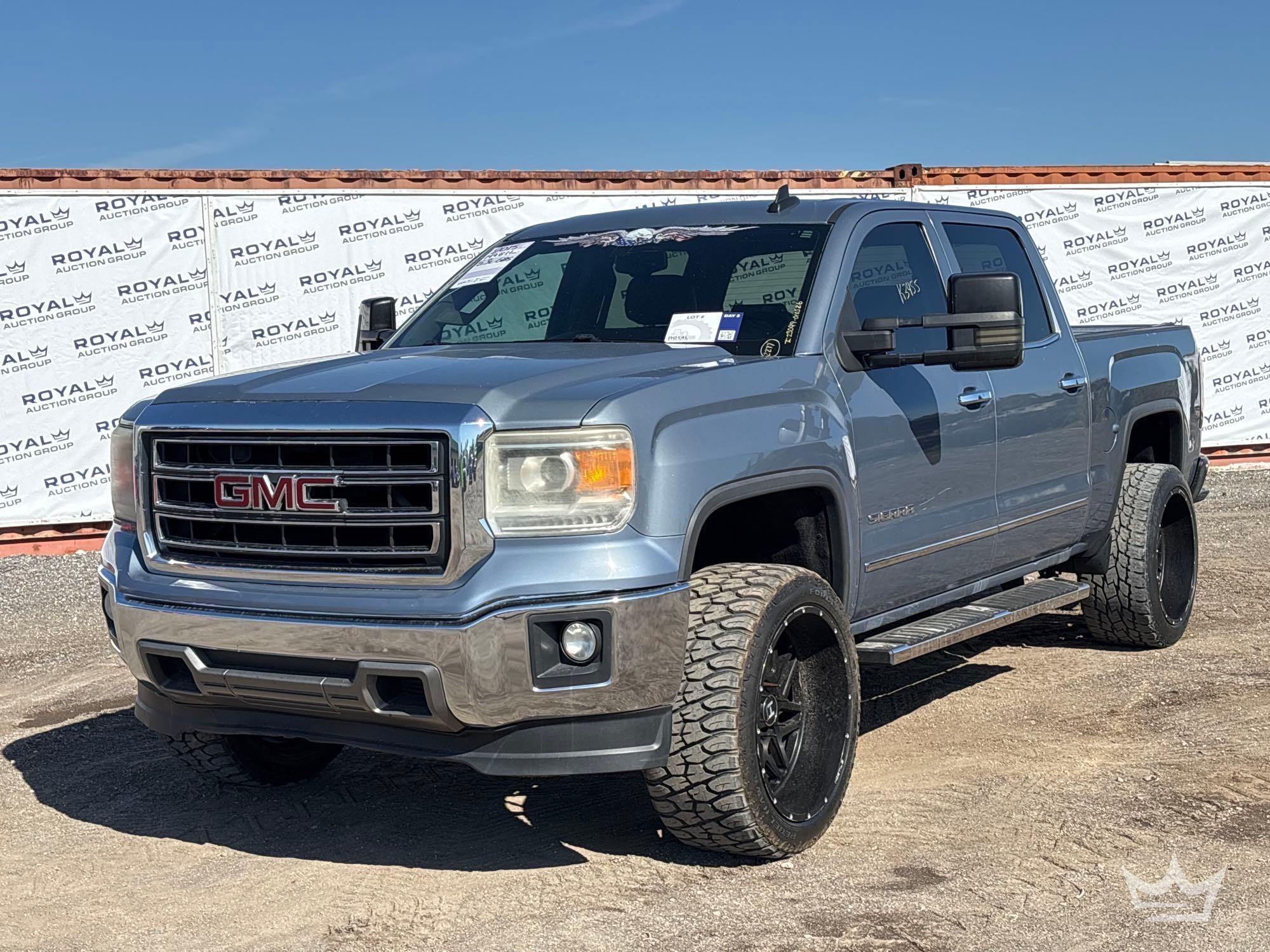 2015 GMC Sierra 1500 SLT Crew Cab Pickup Truck (A61568)
