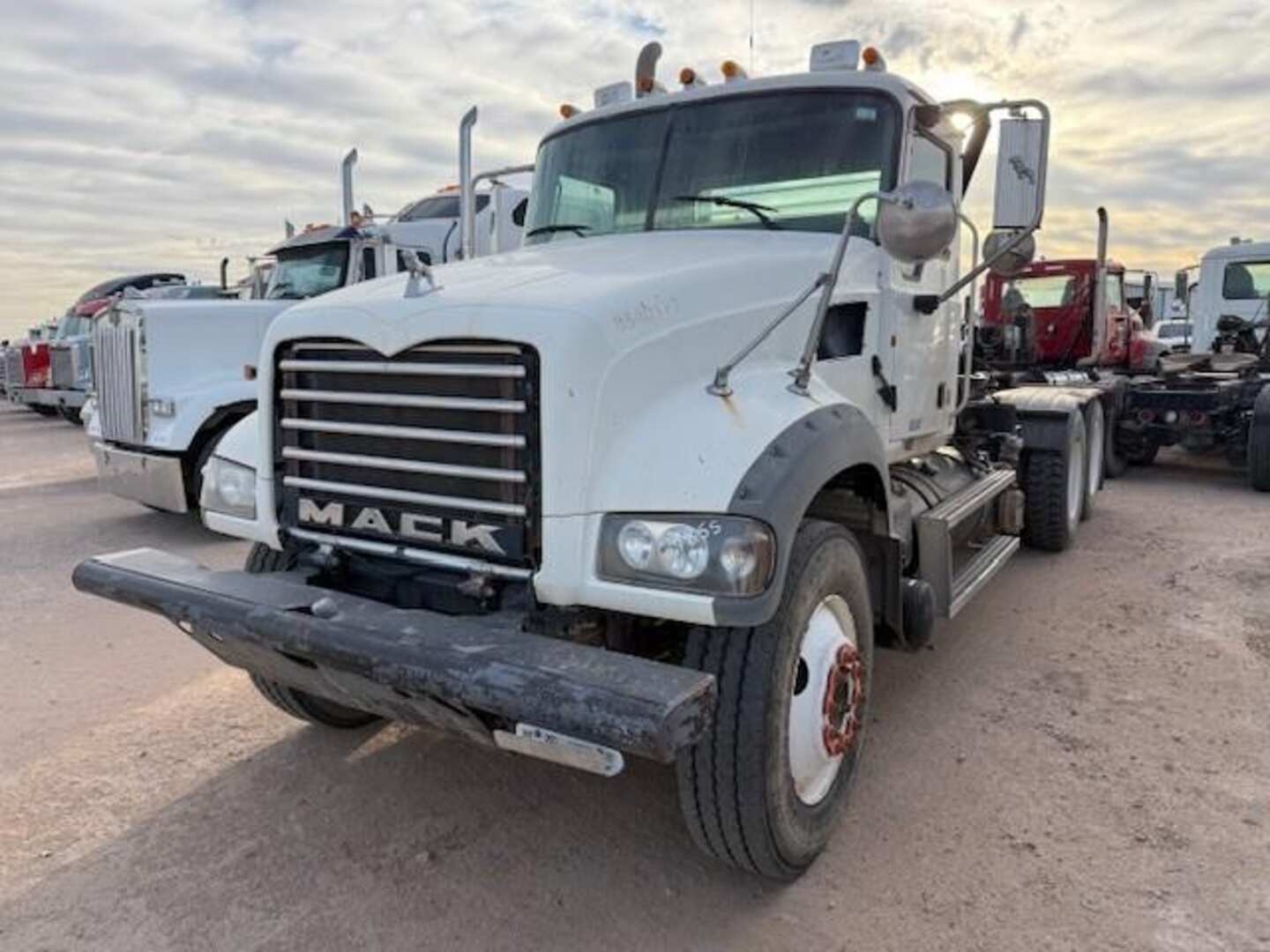 2012 MACK GU713 (A58214)