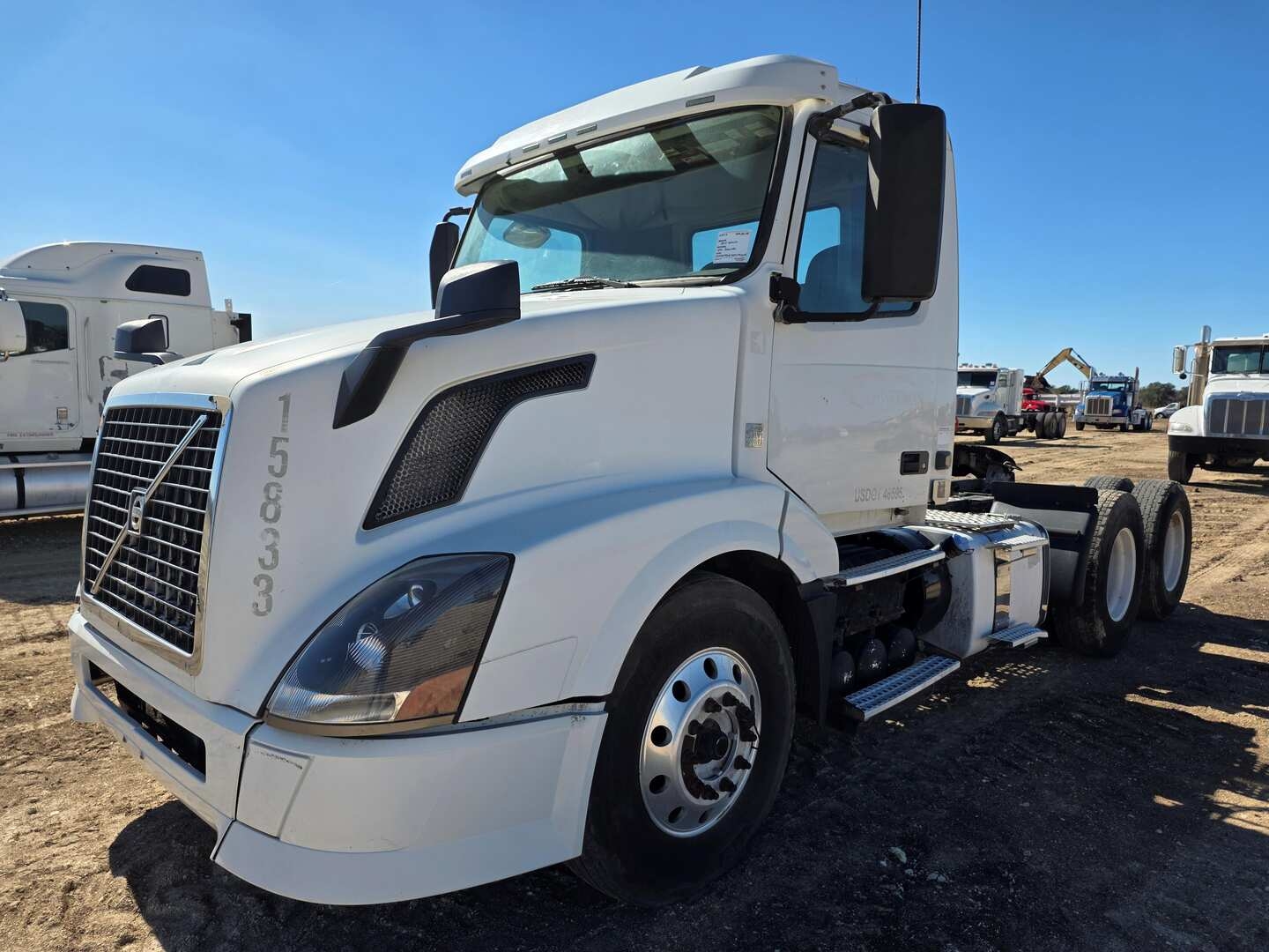 2014 VOLVO VNL DAYCAB (A58214)