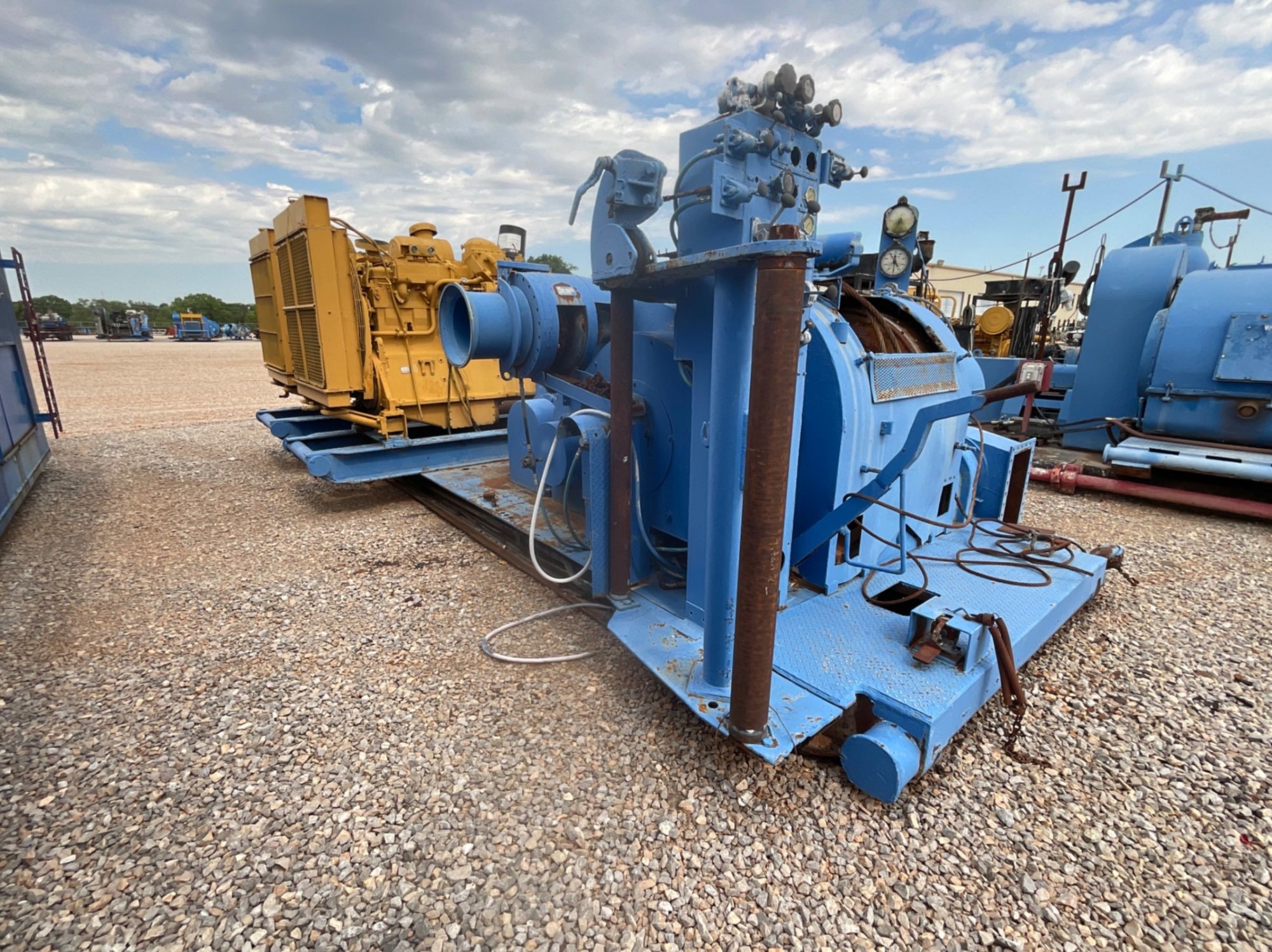 BREWSTER DRAWWORKS WITH TWIN CATERPILLAR ENGINES (A50854)