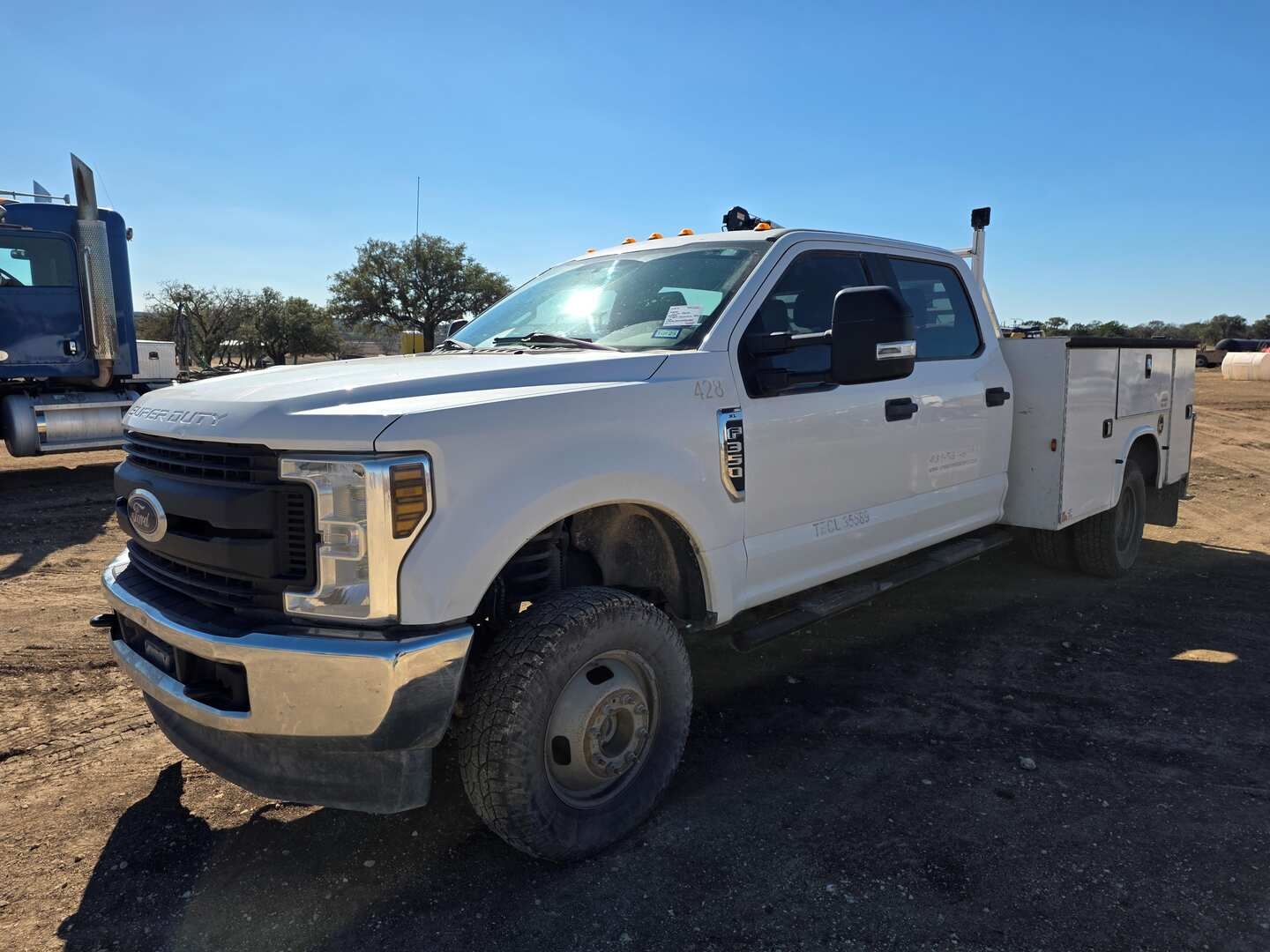 2019 FORD F-350 SUPER DUTY SERVICE TRUCK (A58214)