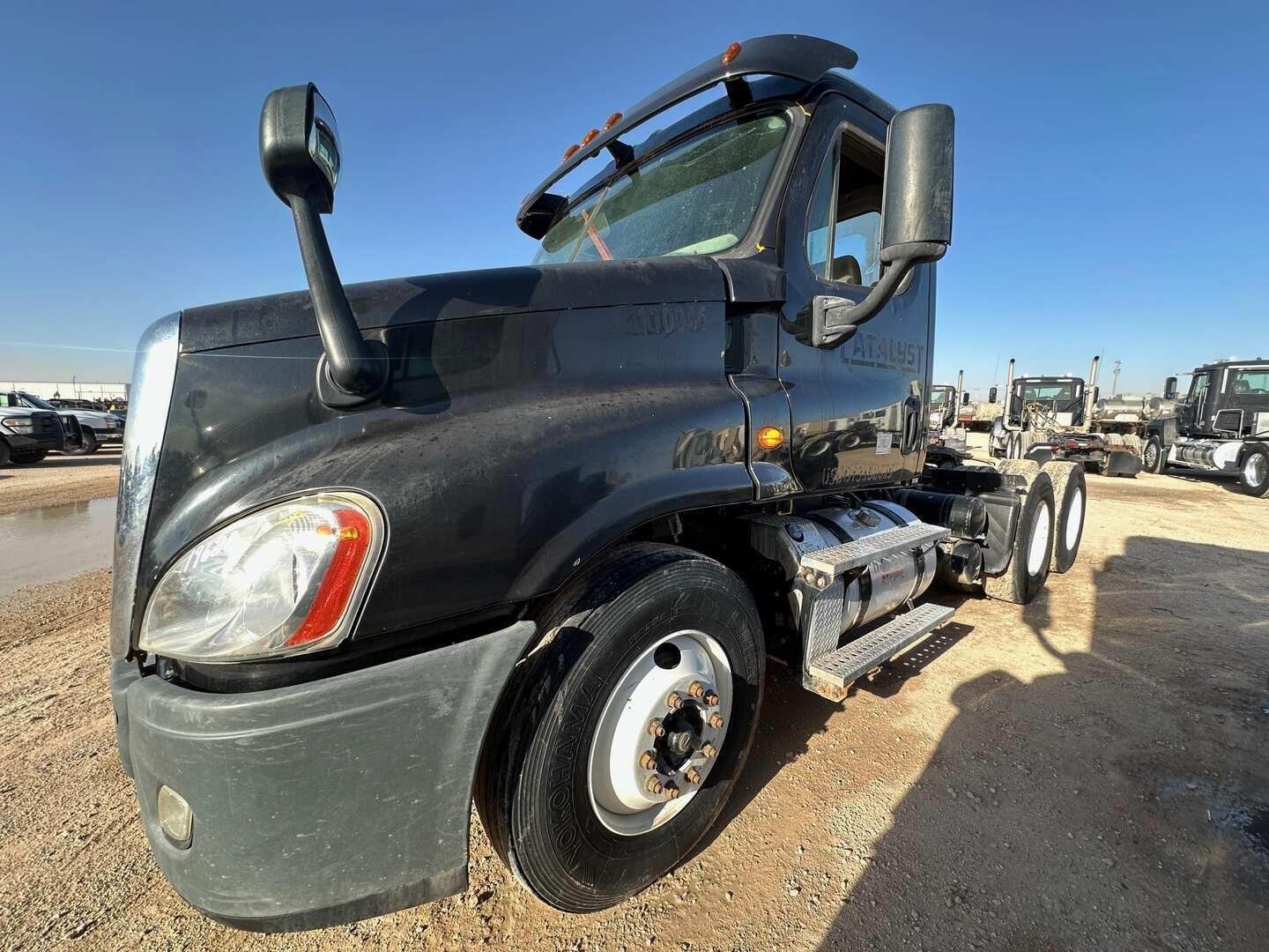 2013 FREIGHTLINER CASCADIA (A58214)