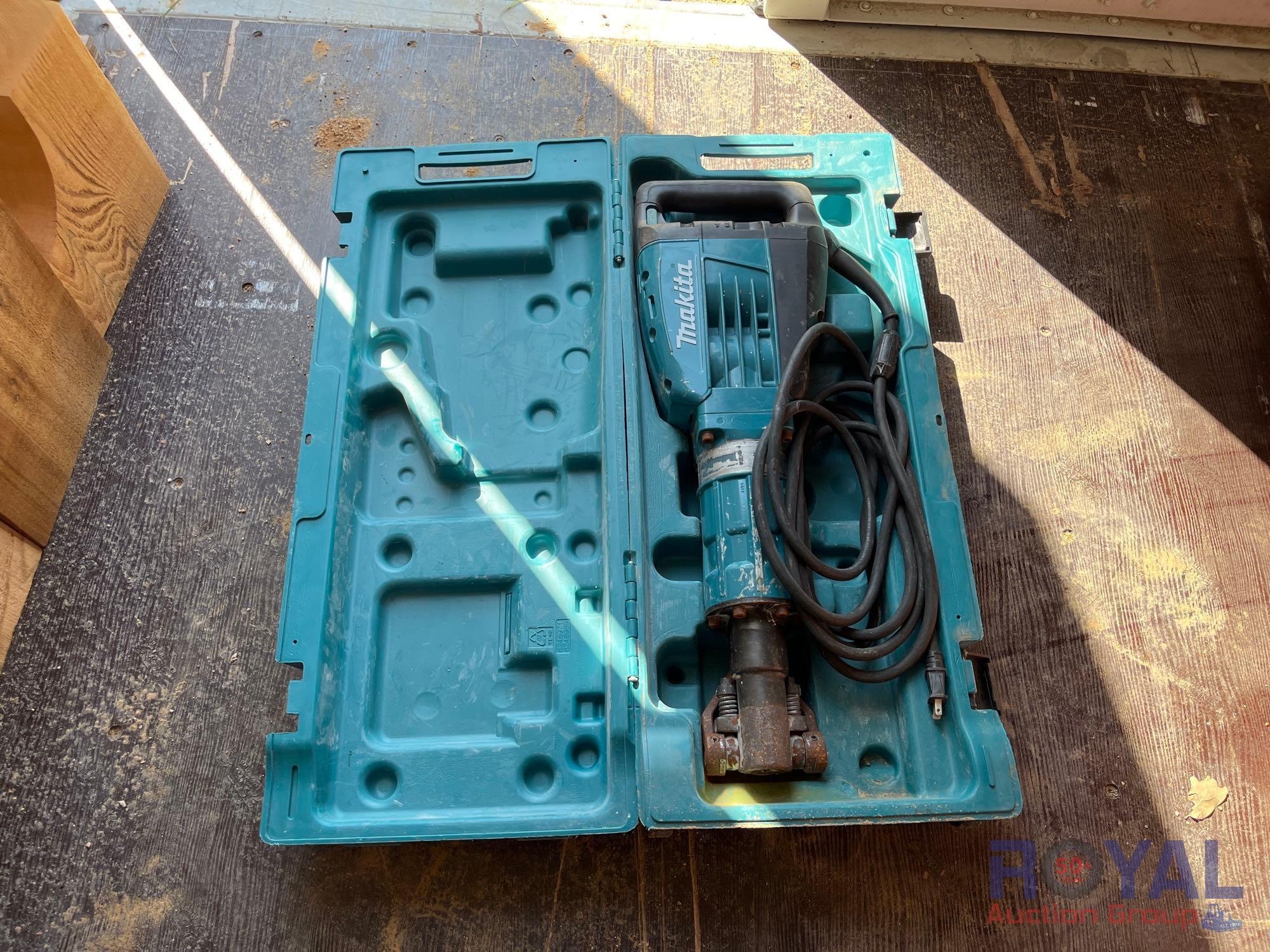 2017 Makita HM1307CB 35lb Demolition Hammer (A49461)