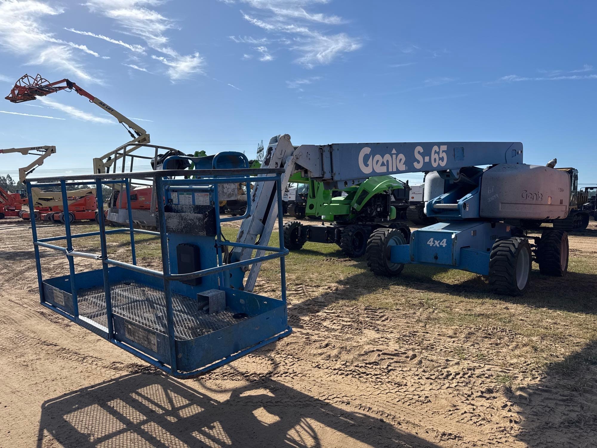 (INOP) 2005 GENIE S-65 MANLIFT (A52705)