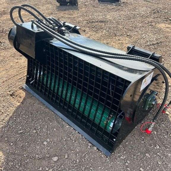 Skid Steer Concrete Mixing Bucket (New/Unused) (A59225)