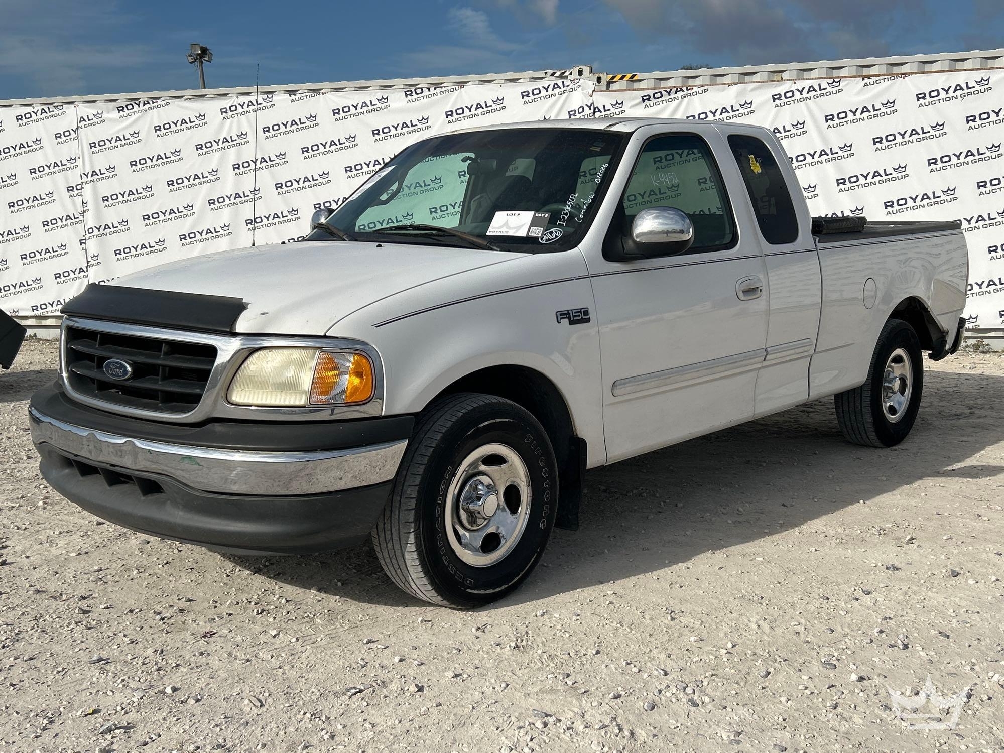 2001 Ford F-150 Ext. Cab Pickup Truck (A61568)