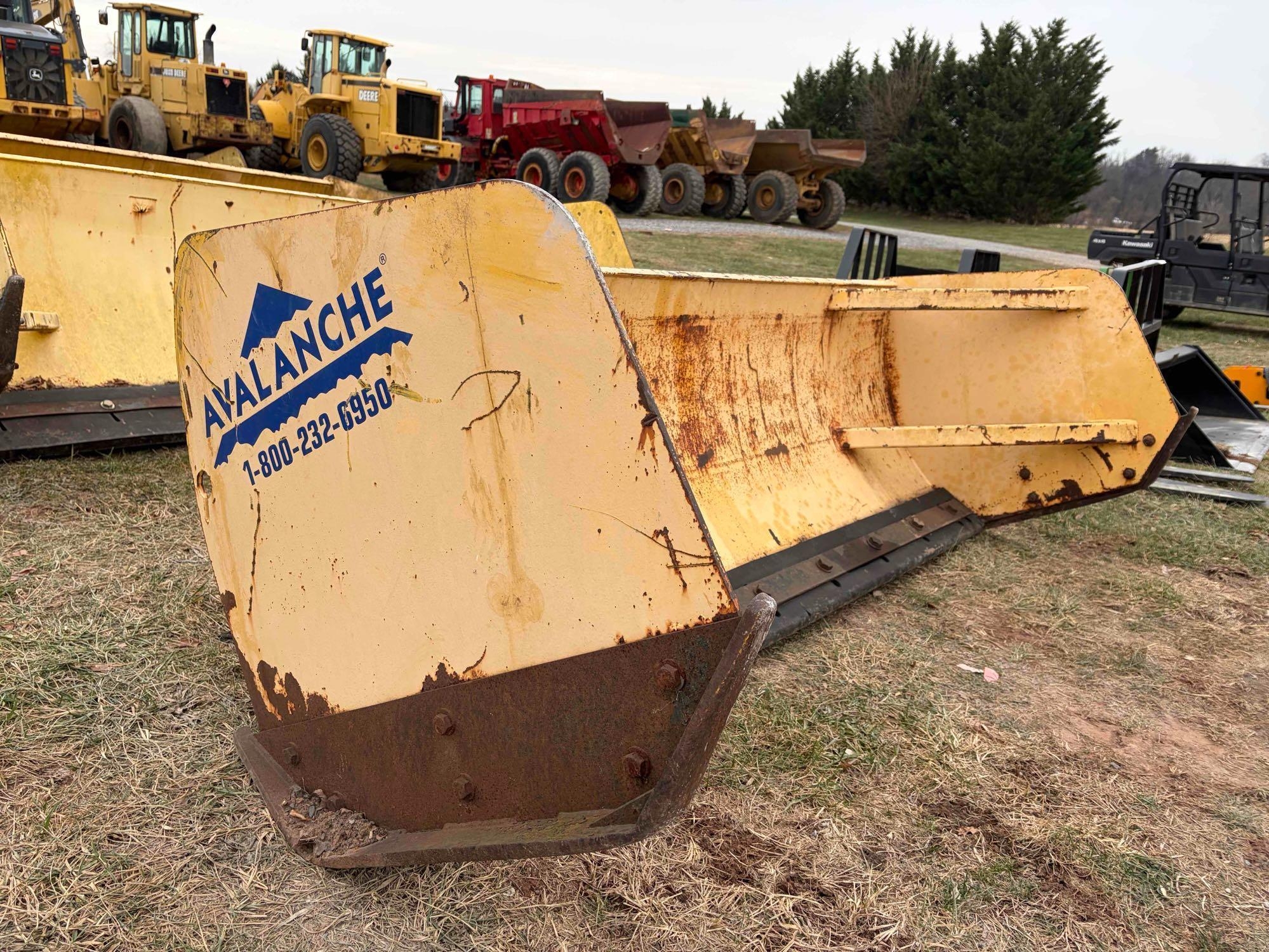 8' Avalanche Snowbox (A55272)