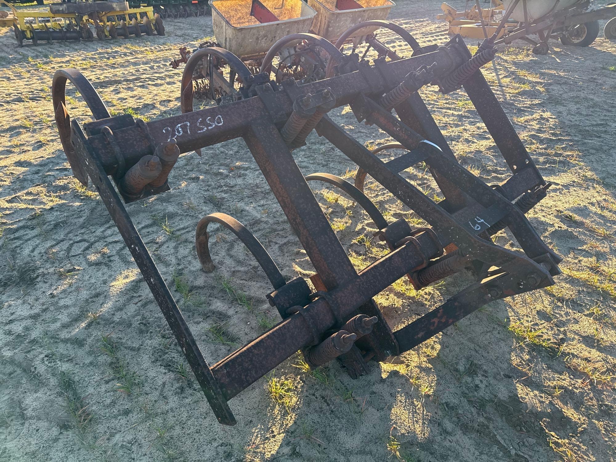 KING 7 SHANK CHISEL PLOW (A63290)