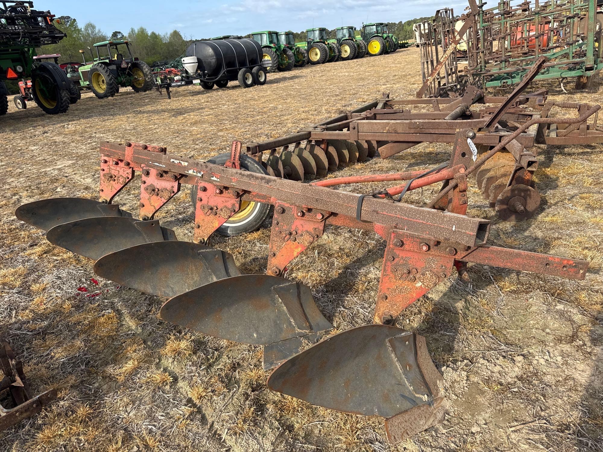 MASSEY FERGUSON 5 BOTTOM PLOW (A64278)