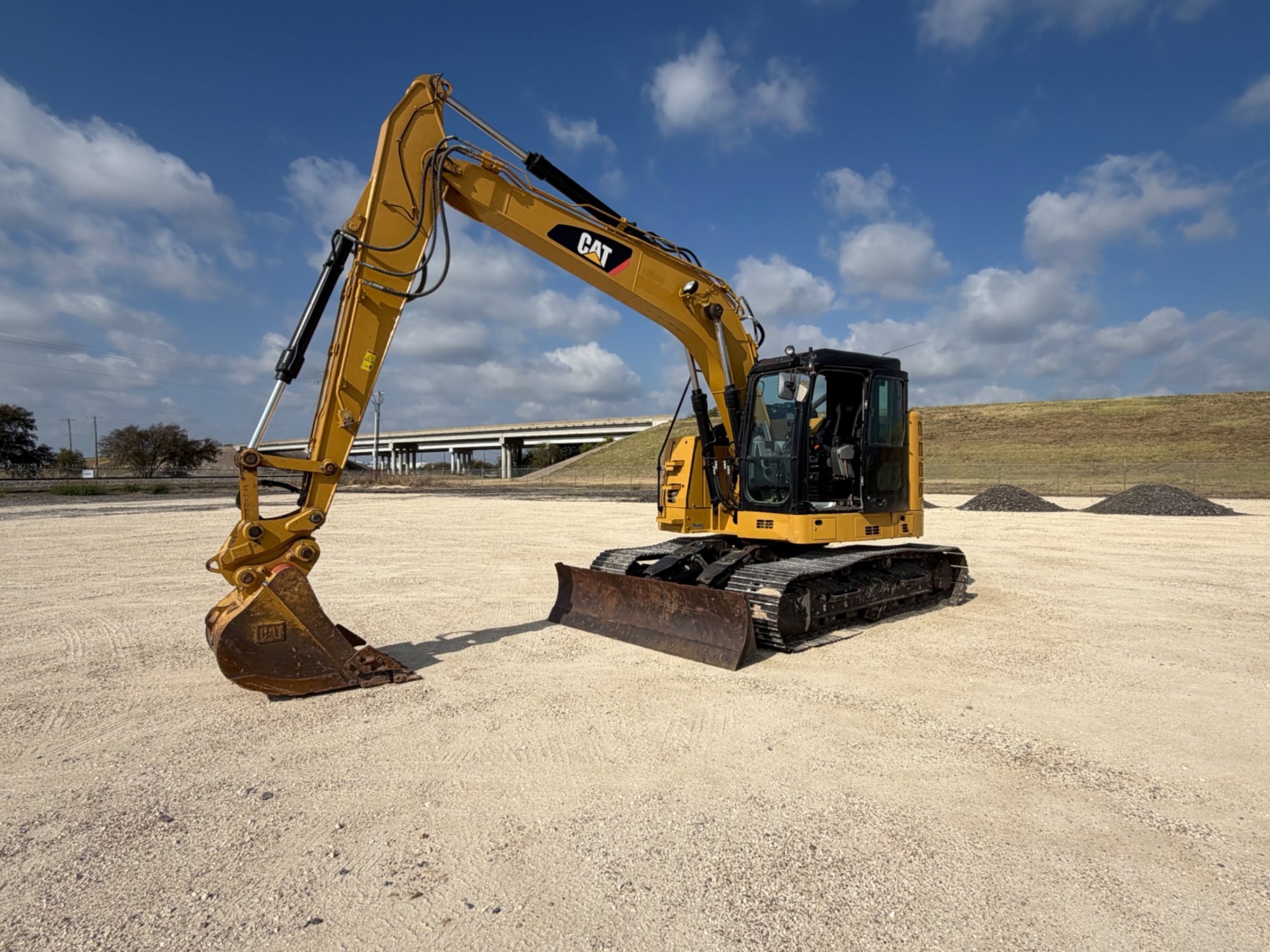 2017 CAT 315F LCR EXCAVATOR (A58214)