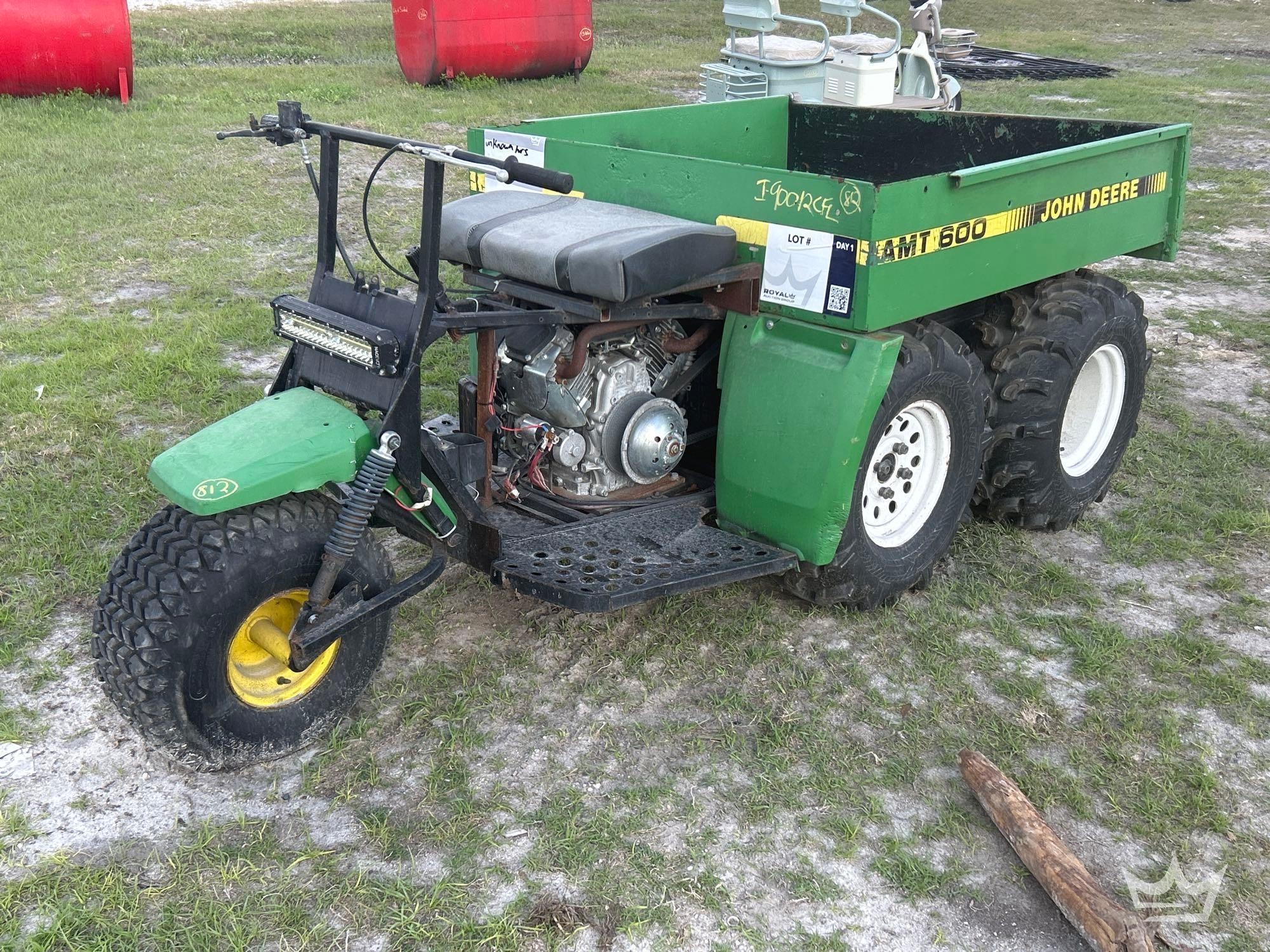 John Deere AMT 600 5-Wheel Utility Cart (A61572)