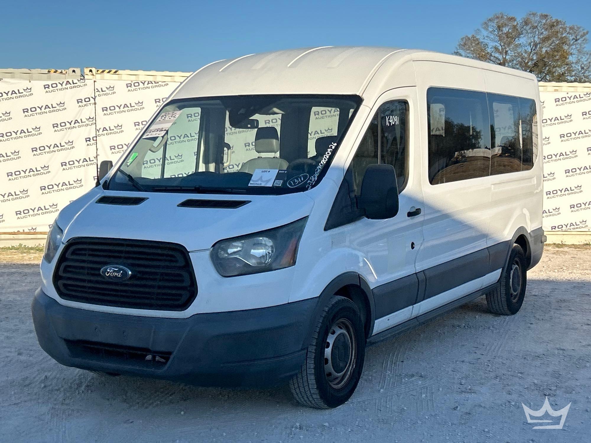 2017 Ford Transit 350 Passenger Van (A61568)