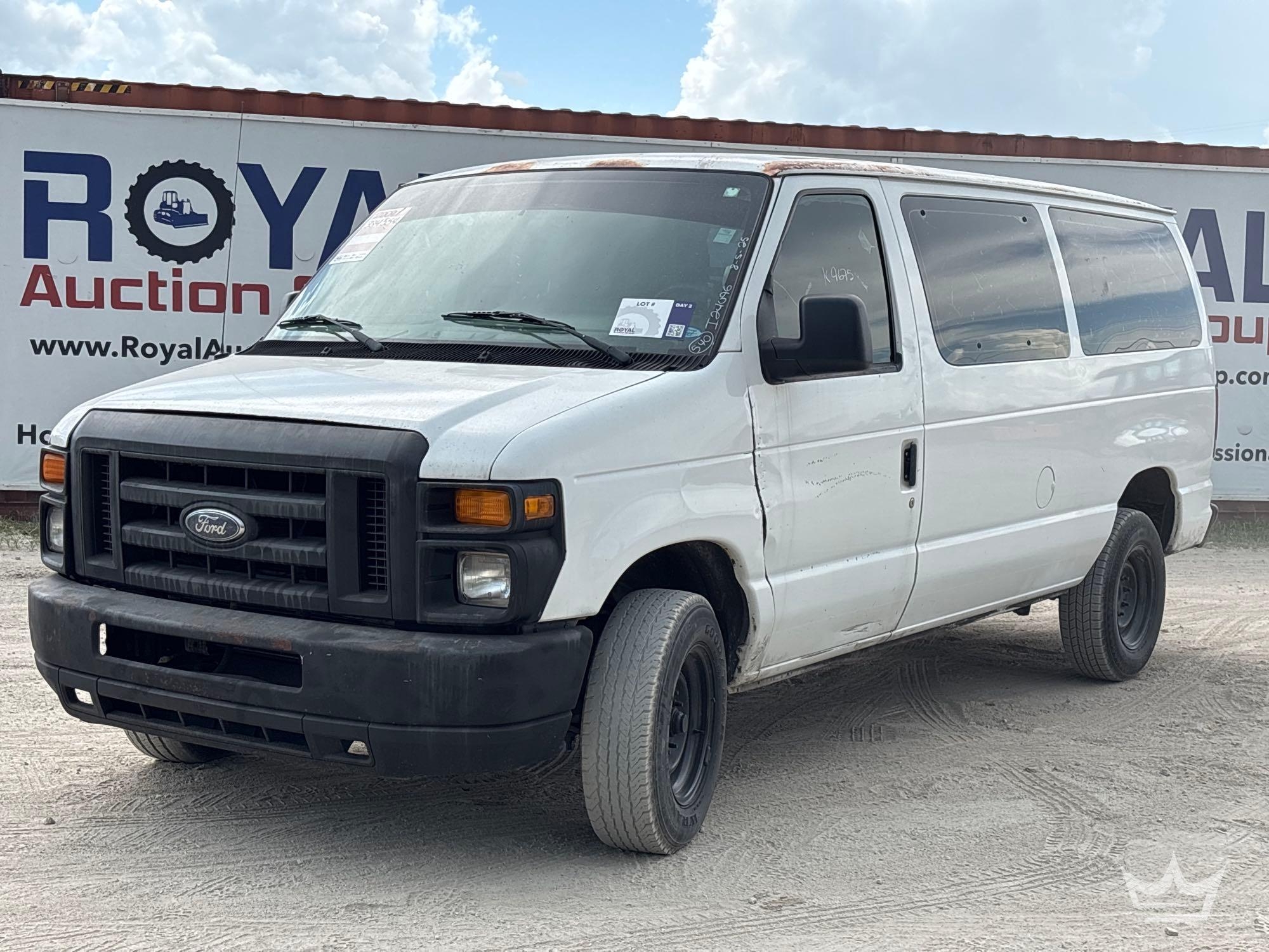 2009 Ford E-350 Cargo Van (A61573)