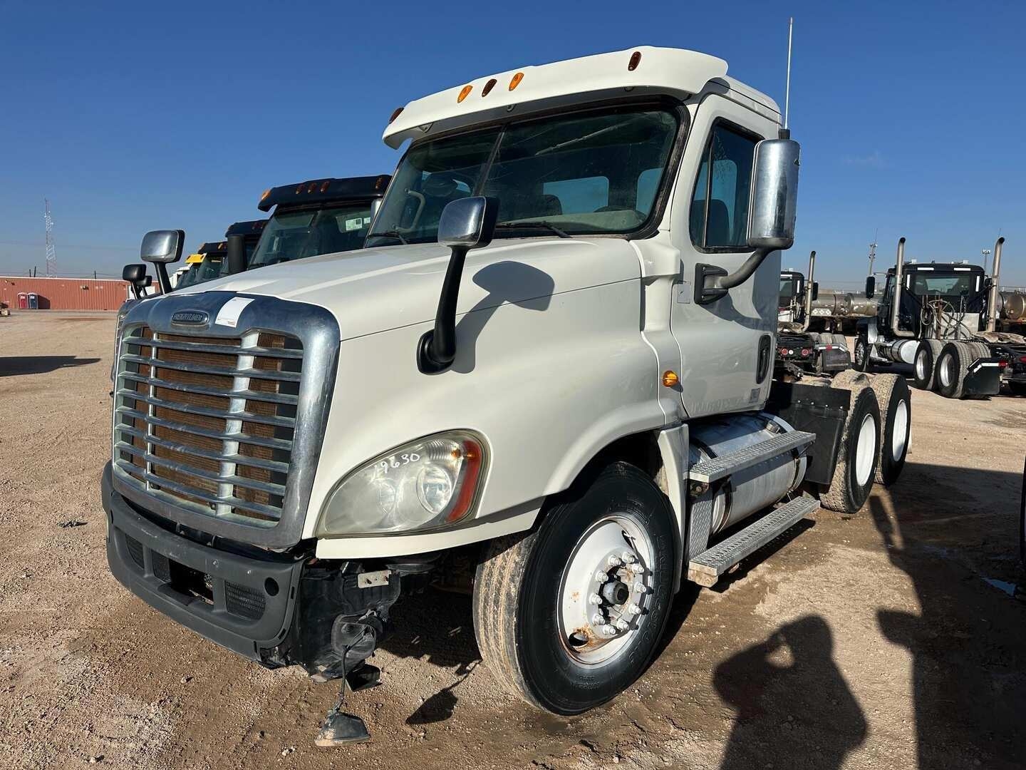 2013 FREIGHTLINER CASCADIA (A58214)