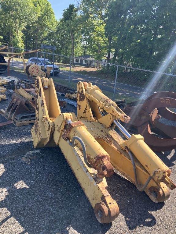 CAT D9H 4BBL Multishank Ripper (A68134)