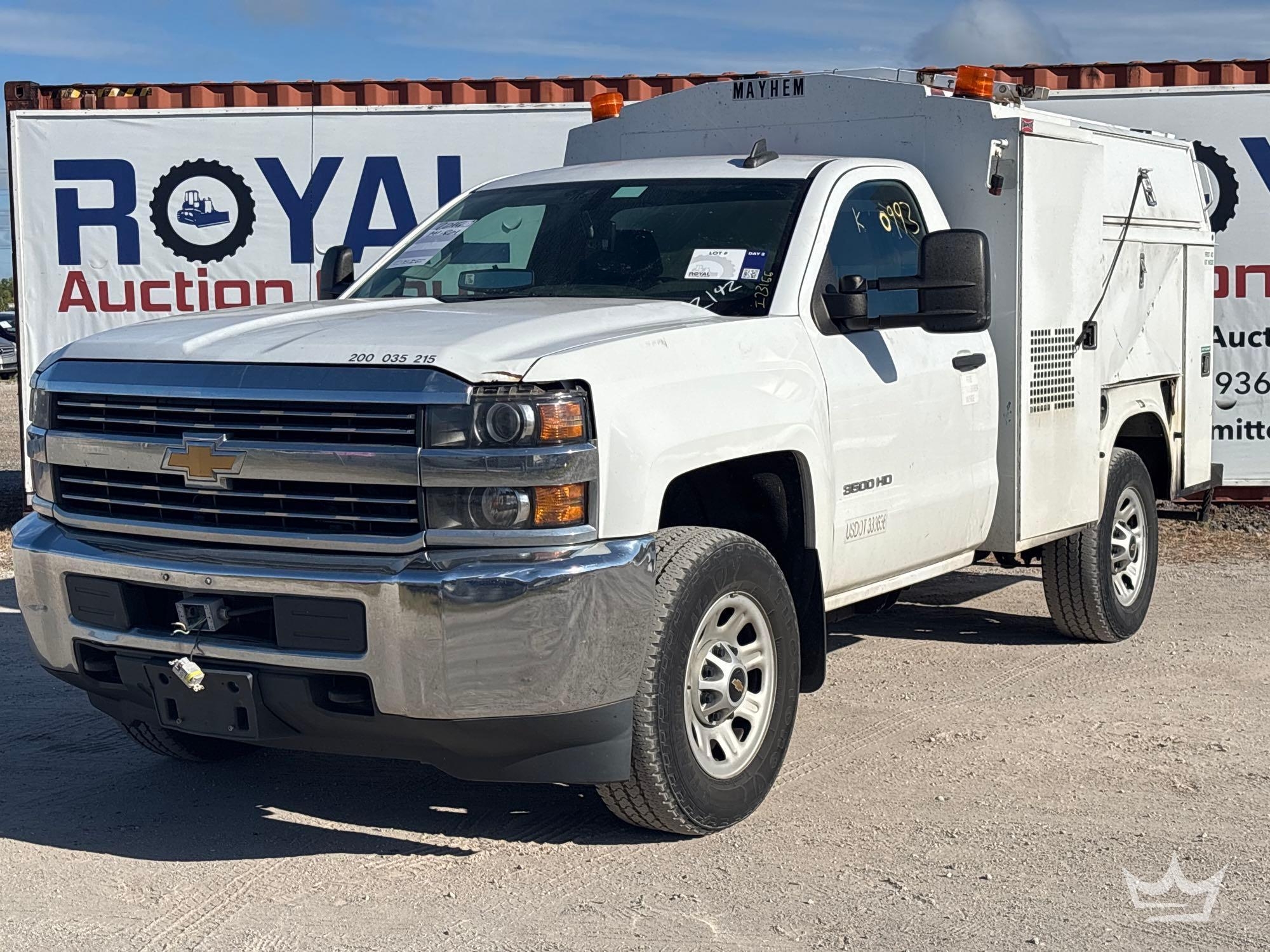 2015 Chevrolet Silverado 3500HD Knapheide Enclosed Service Truck (A56858)