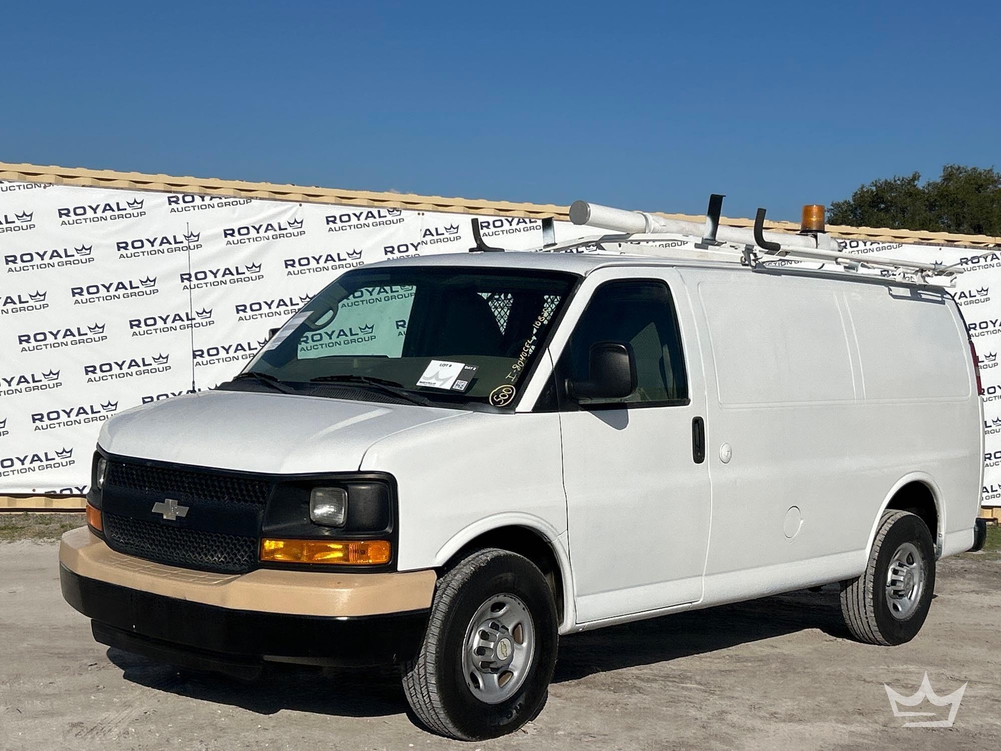 2011 Chevrolet Express 2500 Cargo Van (A59230)