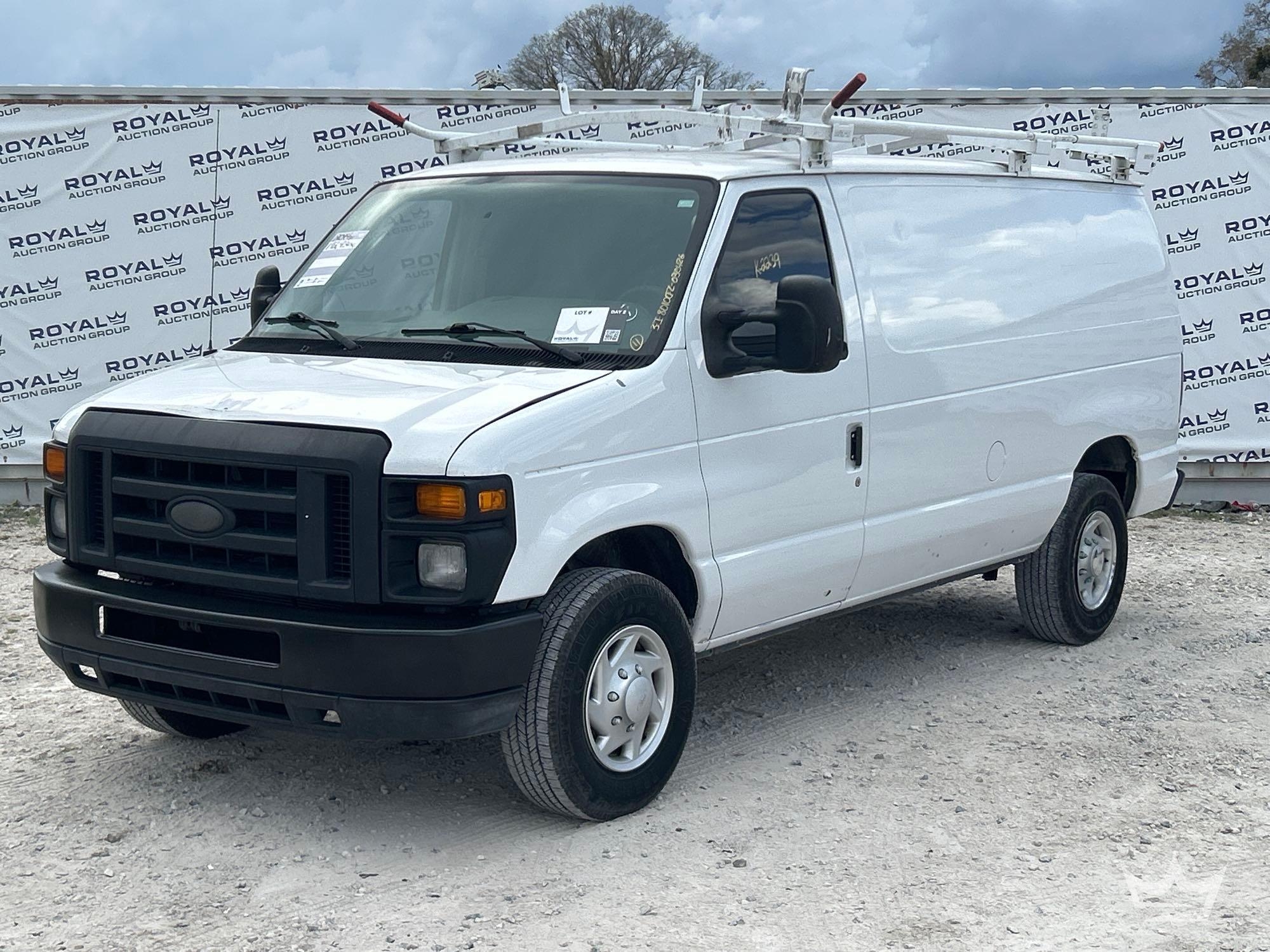 2014 Ford E-250 Cargo Van (A61573)