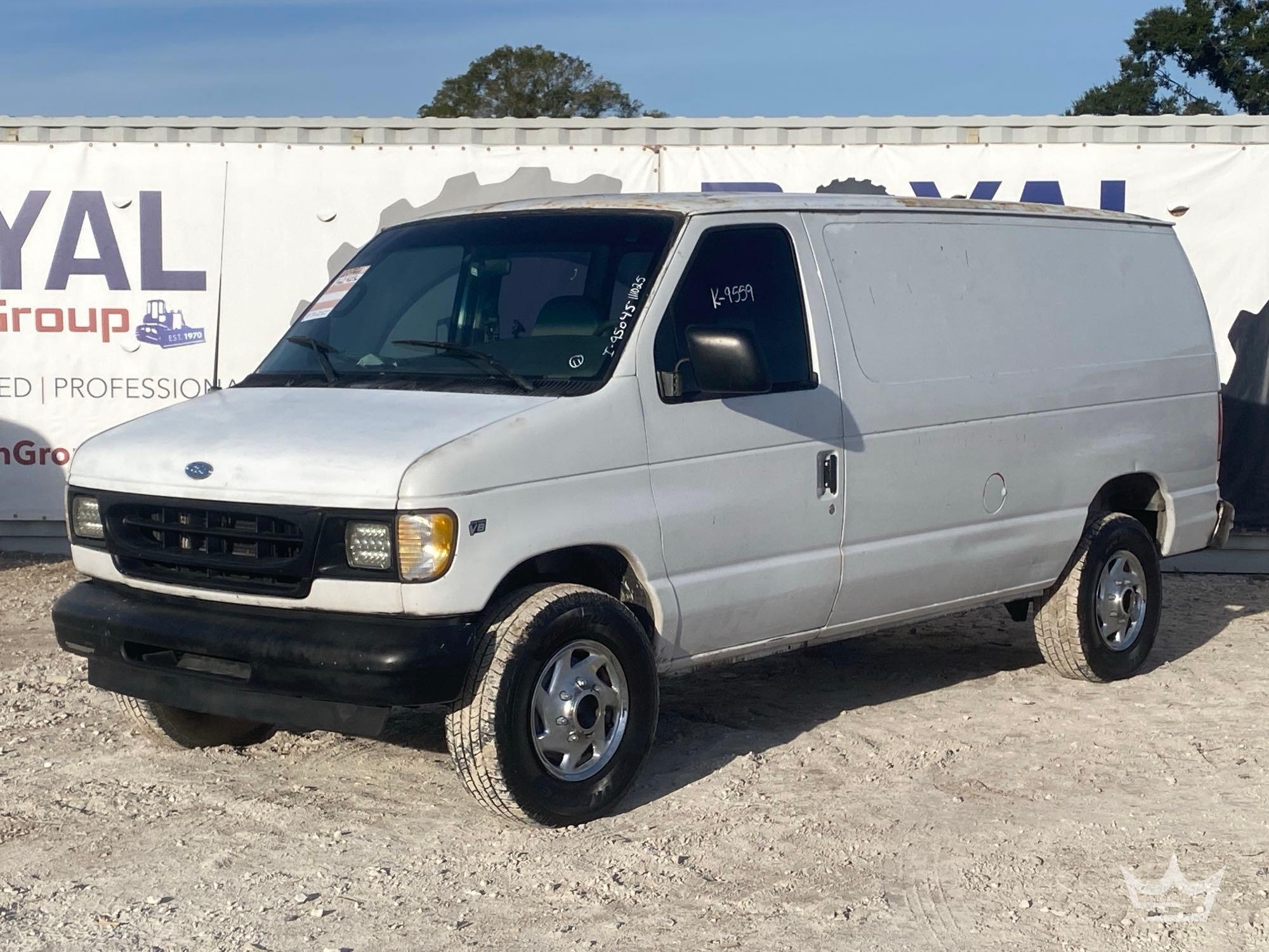 2002 Ford E-250 Cargo Van (A61573)