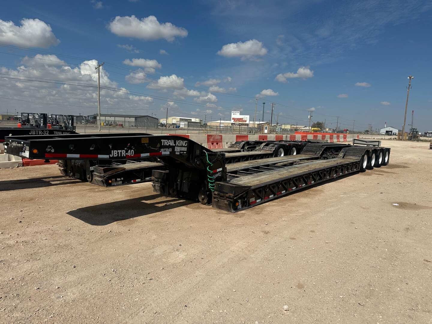 2019 TRAIL KING INDUSTRIES ADVANTAGE PLUS TRIAXLE RGN W/FLIP AXLE (A55745)