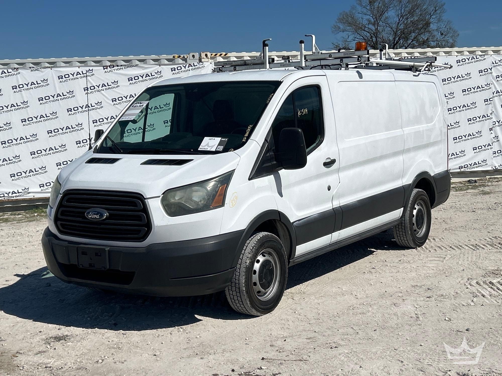 2015 Ford Transit 250 Cargo Van (A61573)