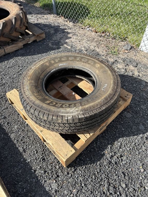 235/85R16 Tire (A68134)