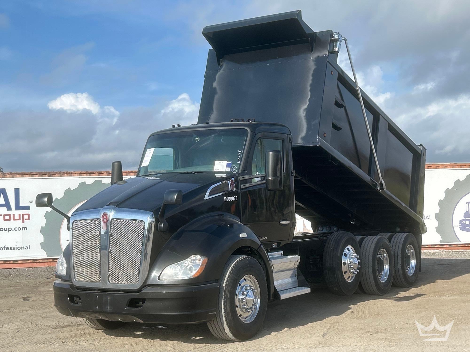 2016 Kenworth 20 Yard Tri-Axle Dump Truck (A56858)