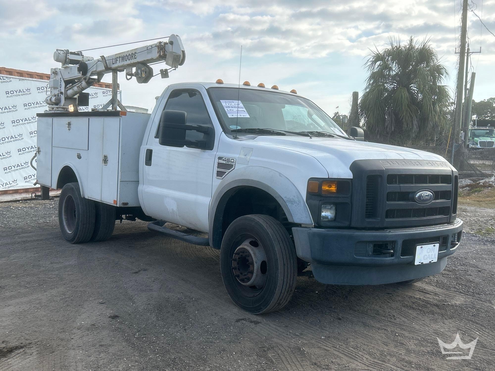 2009 Ford F-450 Liftmoore 5000 2 Ton Crane Service Truck (A61573)
