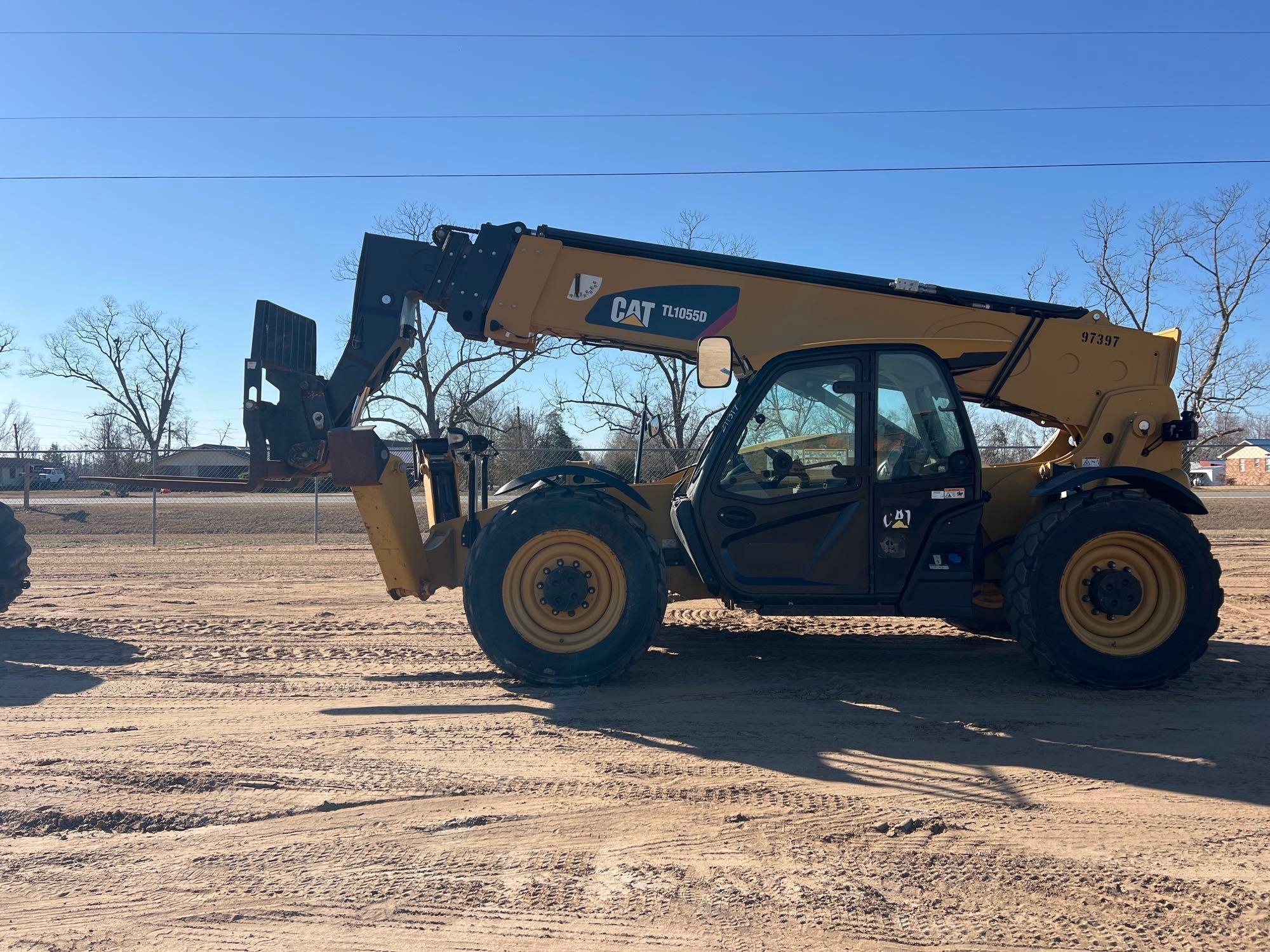 2018 CATERPILLAR TL1055D TELESCOPIC FORKLIFT (A62129)