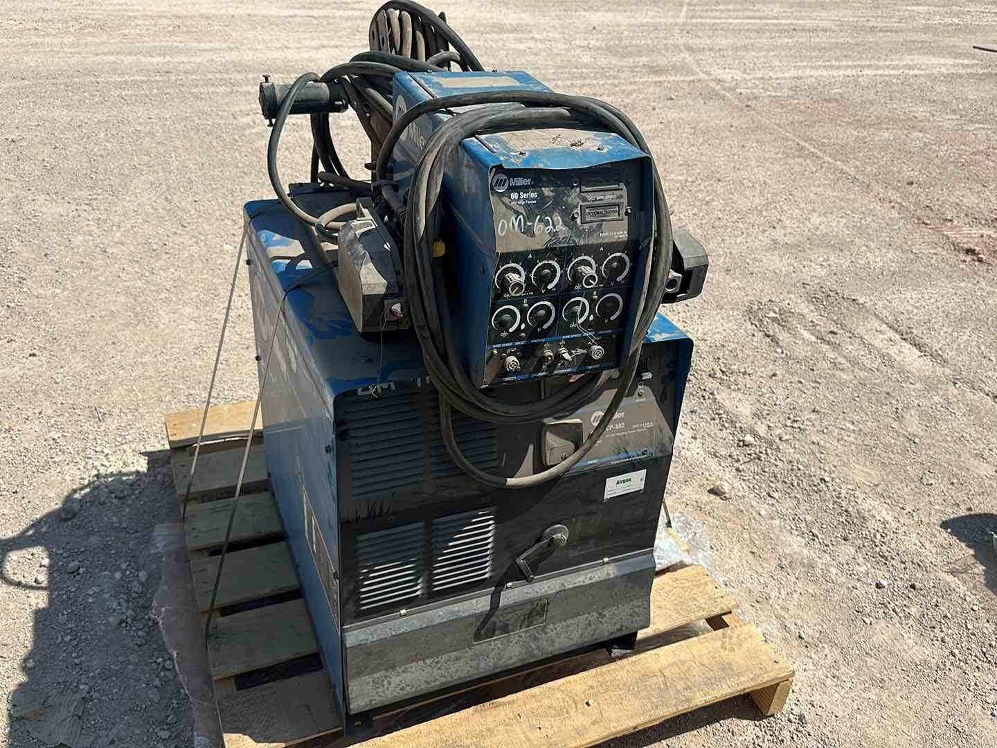 MILLER CP-302 WELDER (A48992)