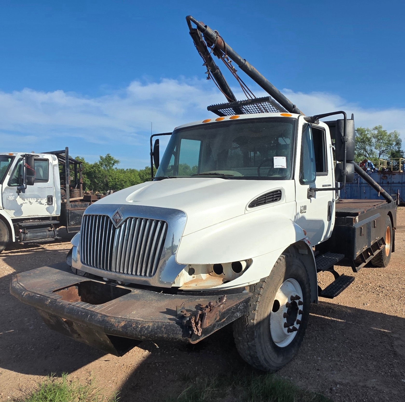 2005 INTERNATIONAL DURASTAR 4300 (INOPERABLE) (A55745)
