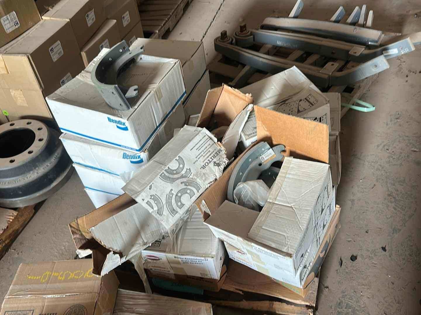 MISC PALLET OF MERITOR BRAKE SHOES (A55745)
