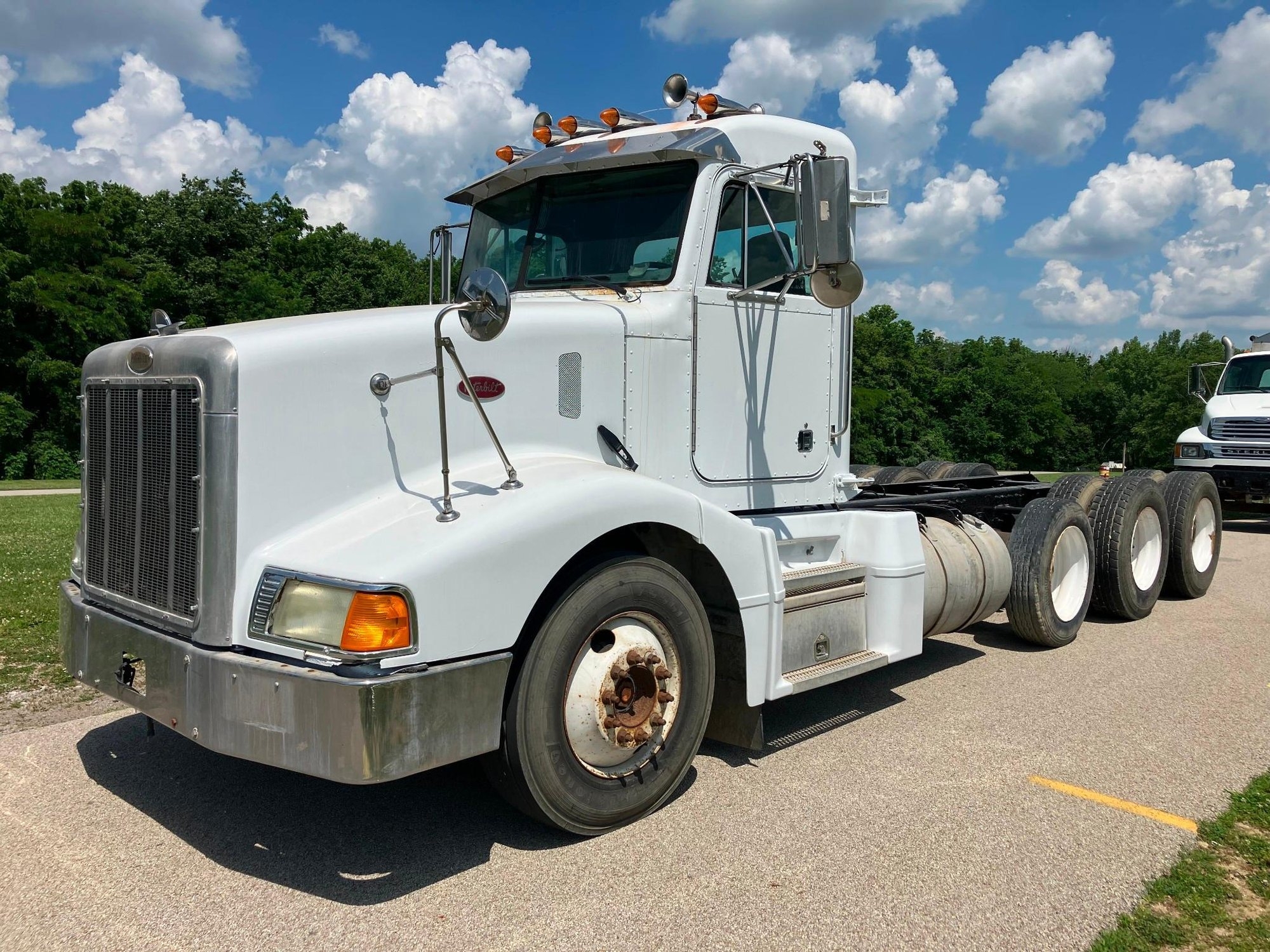 Peterbilt 377 Semi-Truck (A55302)