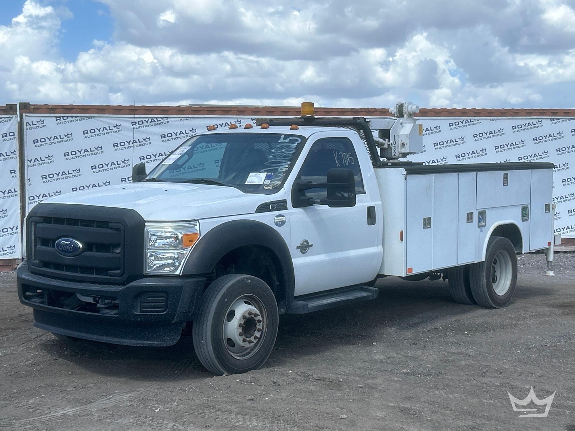 2016 Ford F-450 Liftmoore 3200 1.5 Ton Crane Service Truck (A61573)