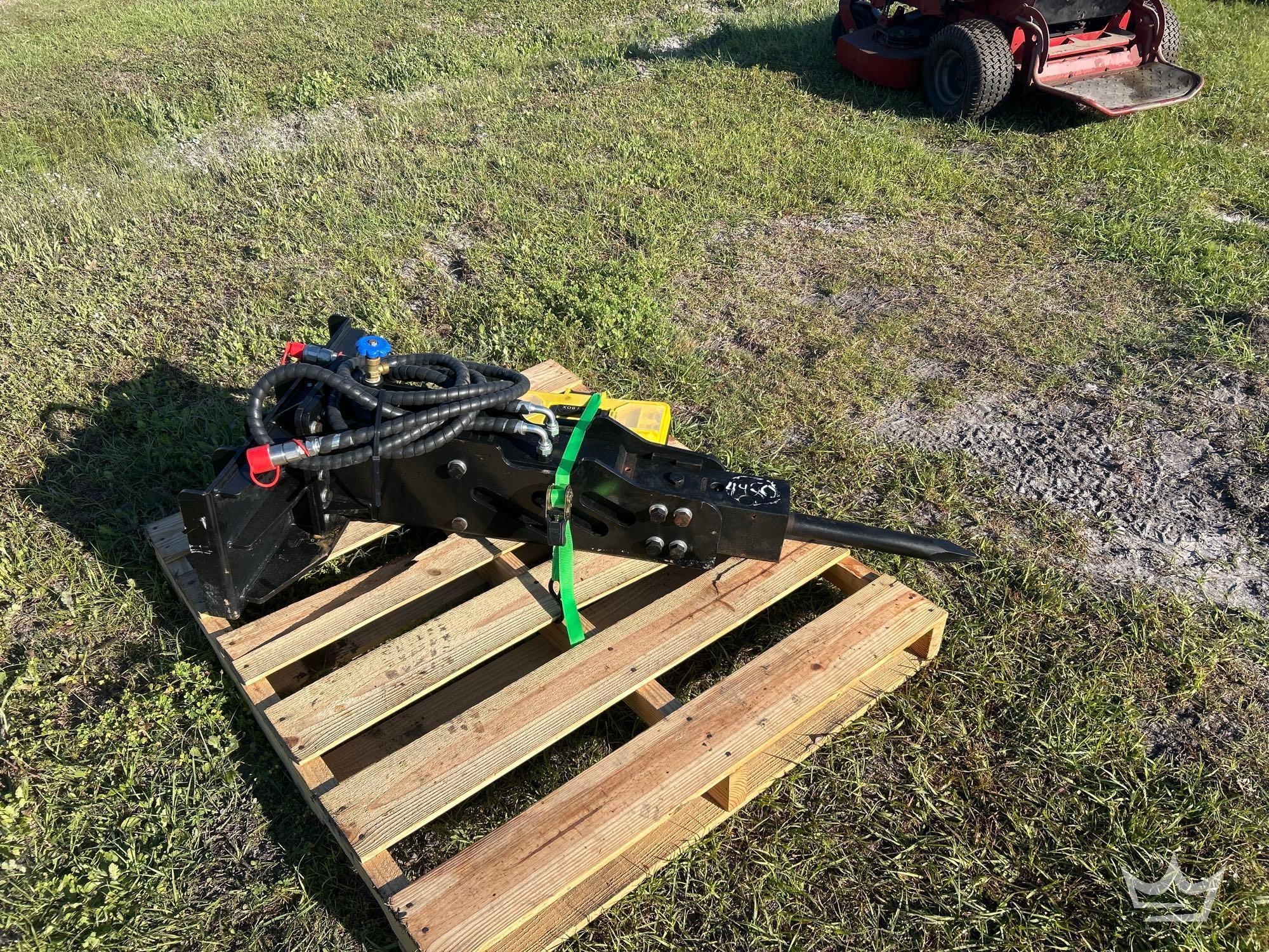 Hydraulic Breaker Mini Skid Steer Attachment (A64553)