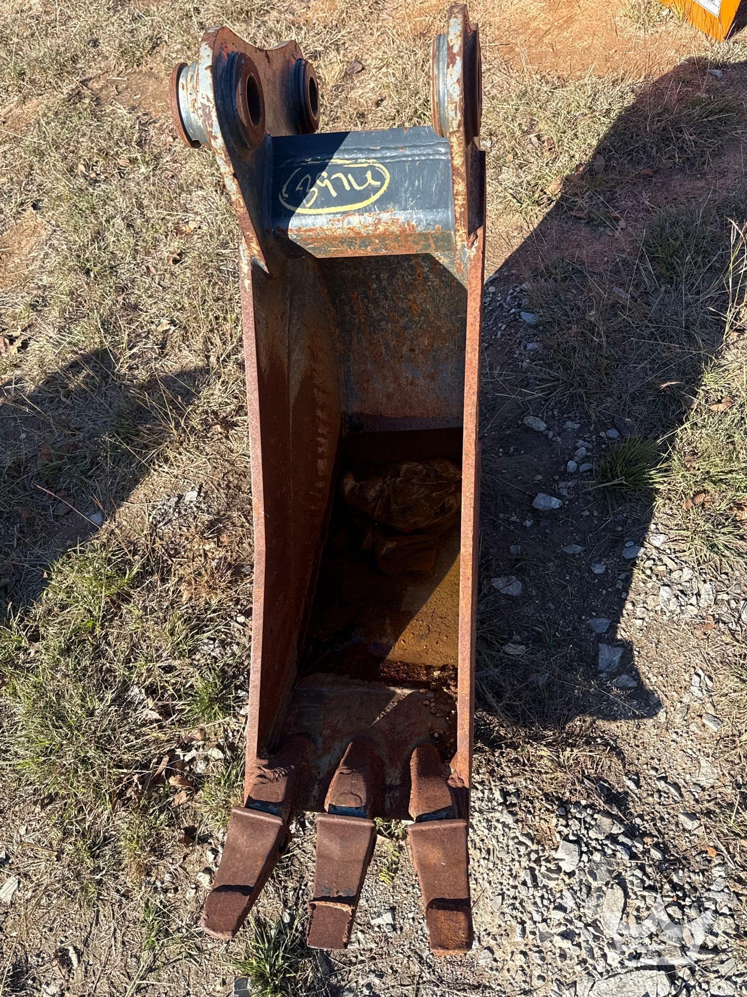 Paladin 12in Digging Tooth Bucket Excavator Attachment (A64194)