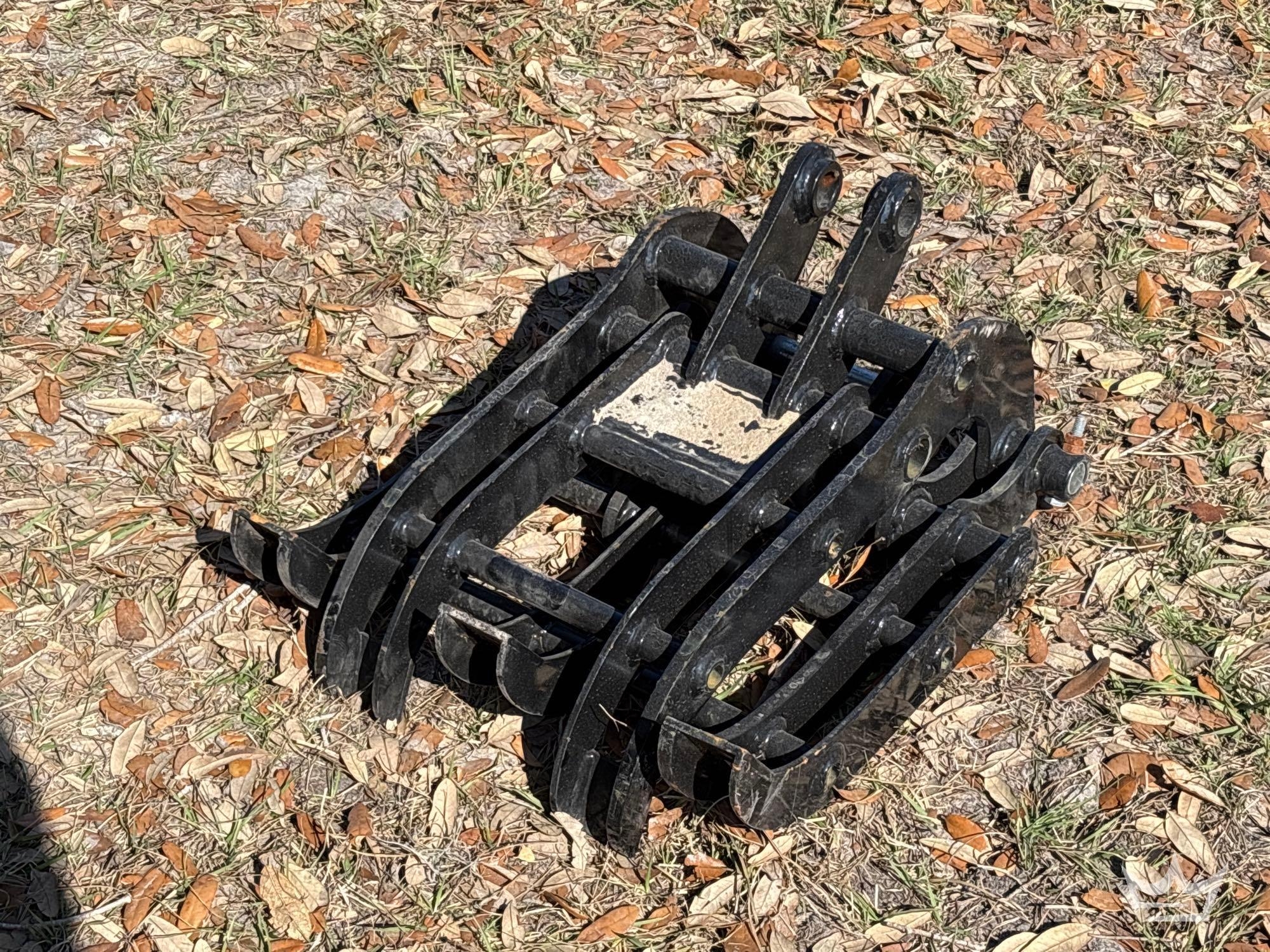 Grapple Mini Excavator Attachment (A61572)