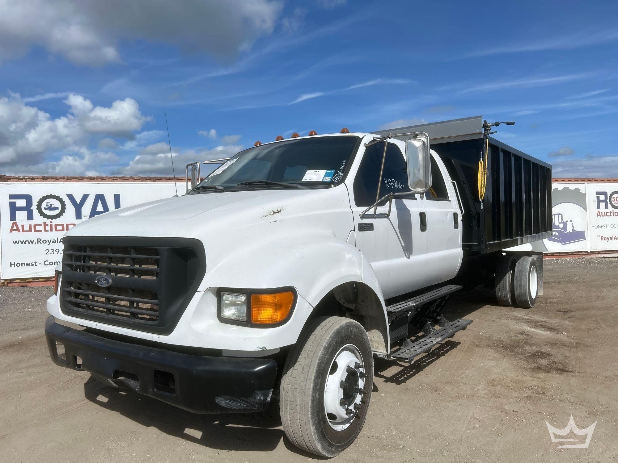 2002 Ford F-650 Landscape Dump Truck (A56858)