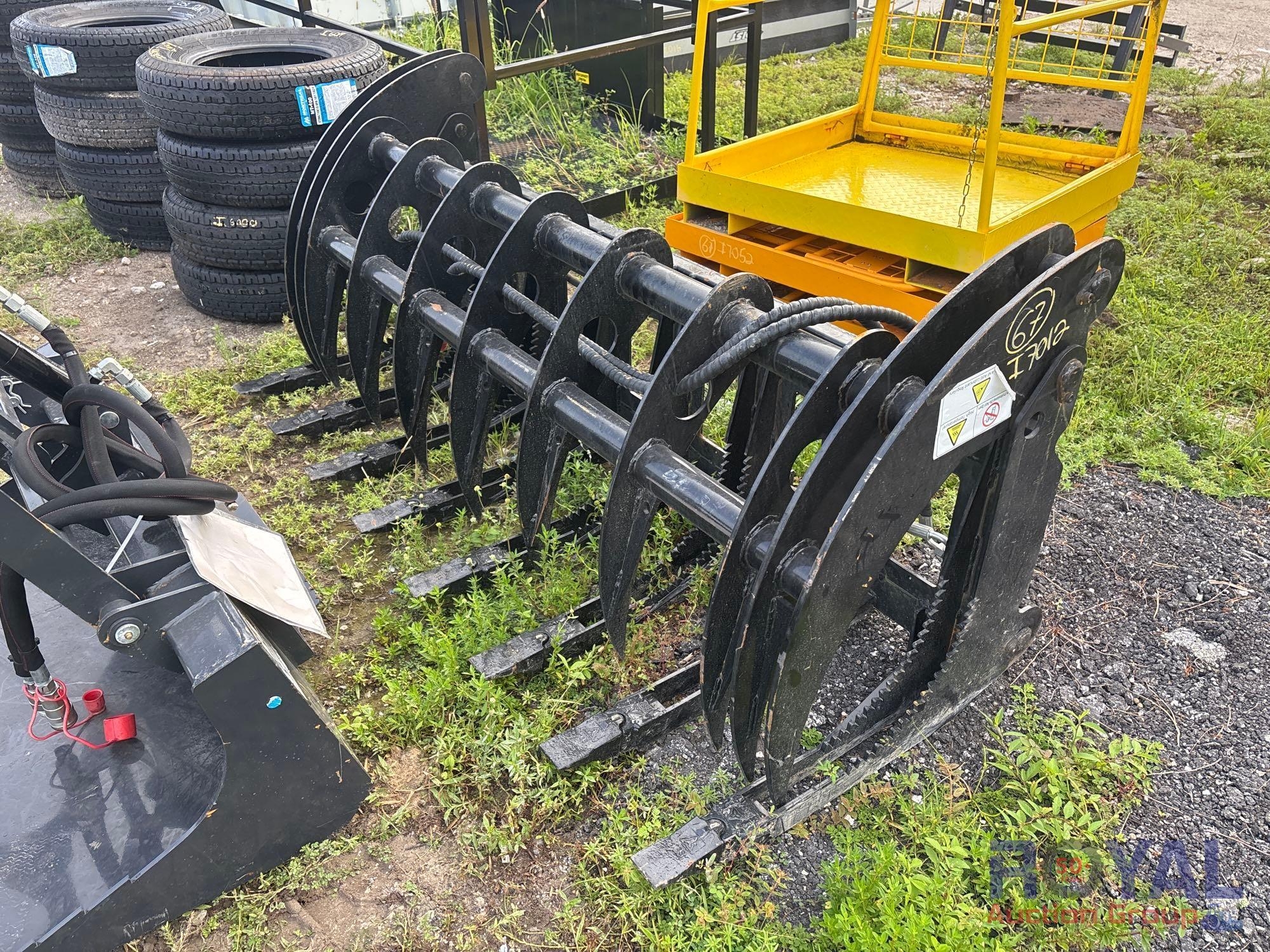 2025 Future 72in Log Grapple Skid Steer Attachment (A53421)
