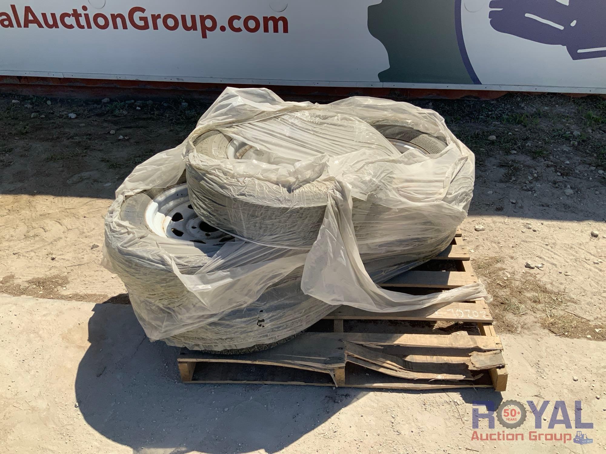 Pallet of Tires 205/75R15 (A46687)