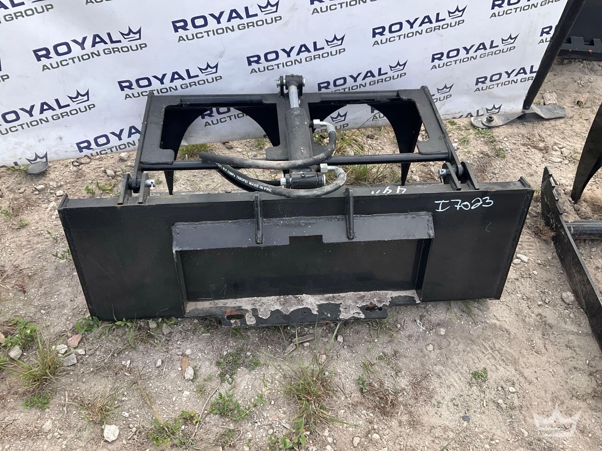 44in Single Cylinder Grapple Bucket Skid Steer Attachment (A64553)